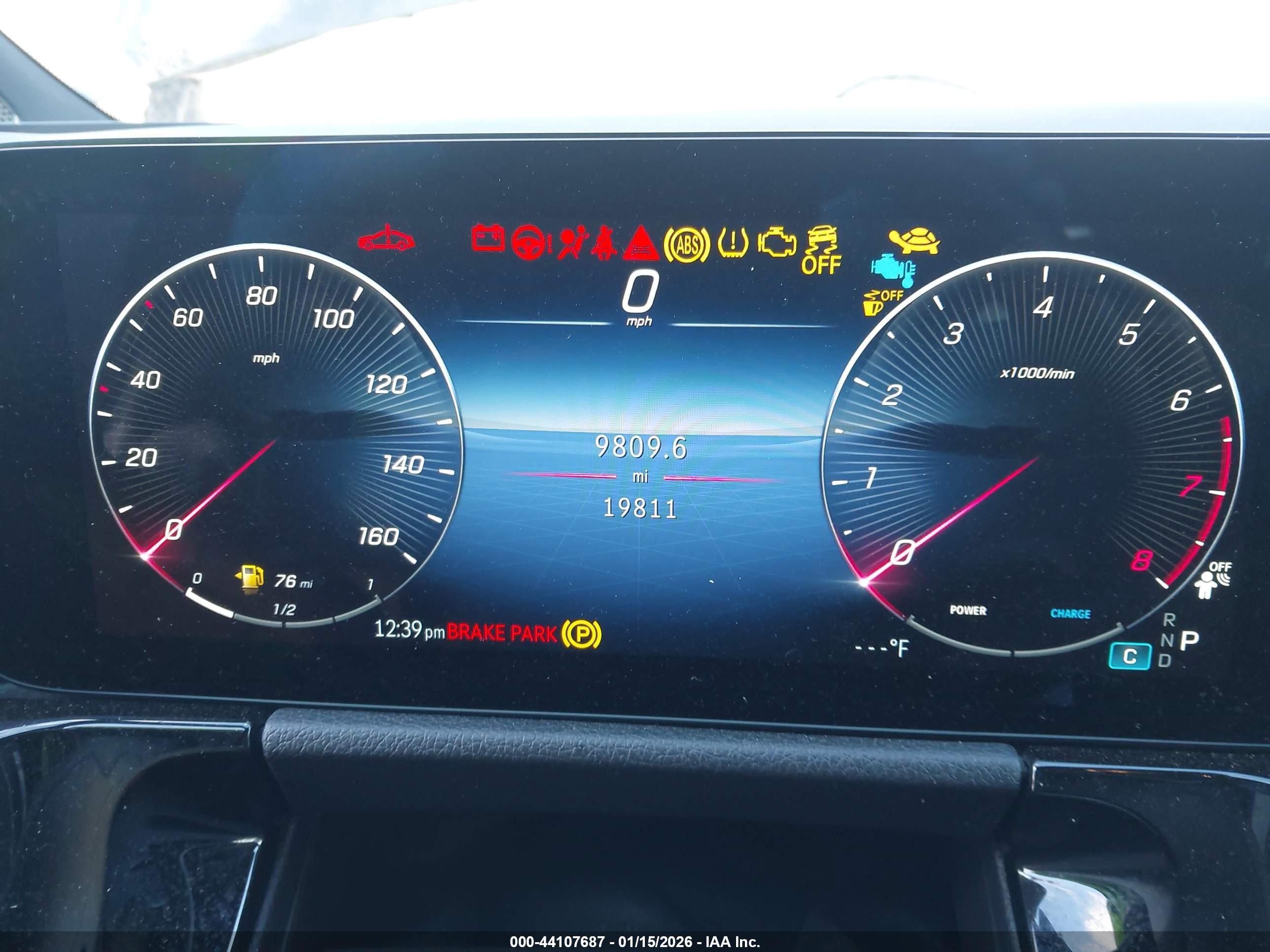 MERCEDES-BENZ GLA image 7