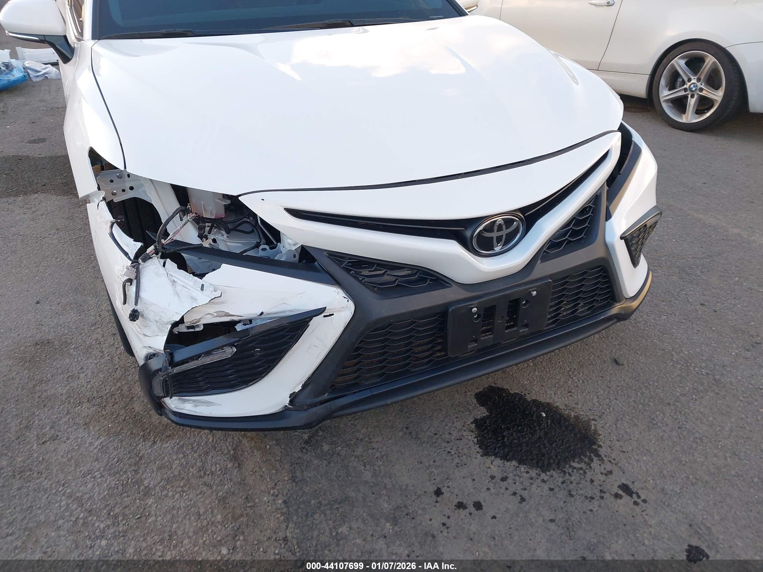 TOYOTA CAMRY image 6