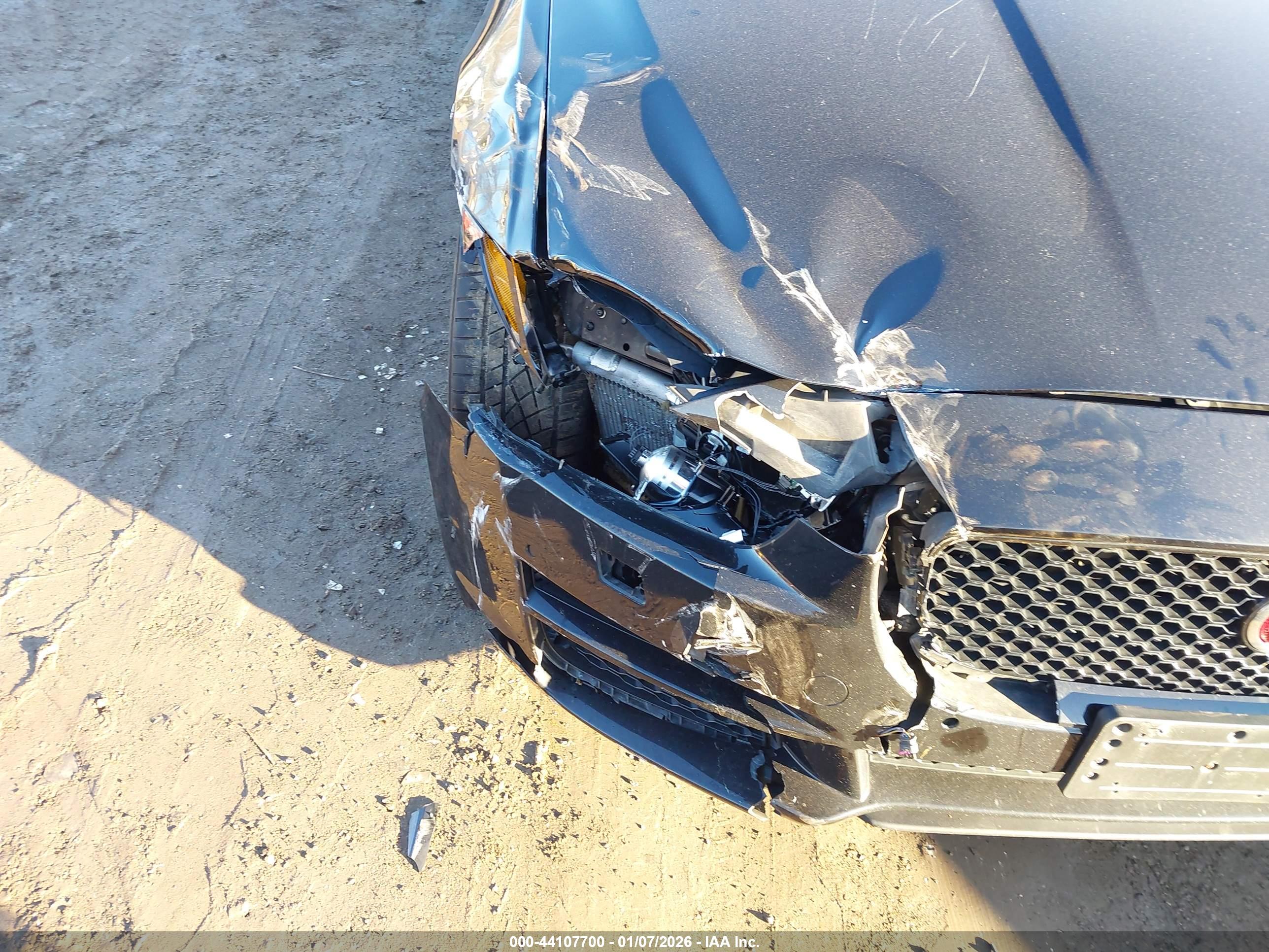 JAGUAR XE image 6