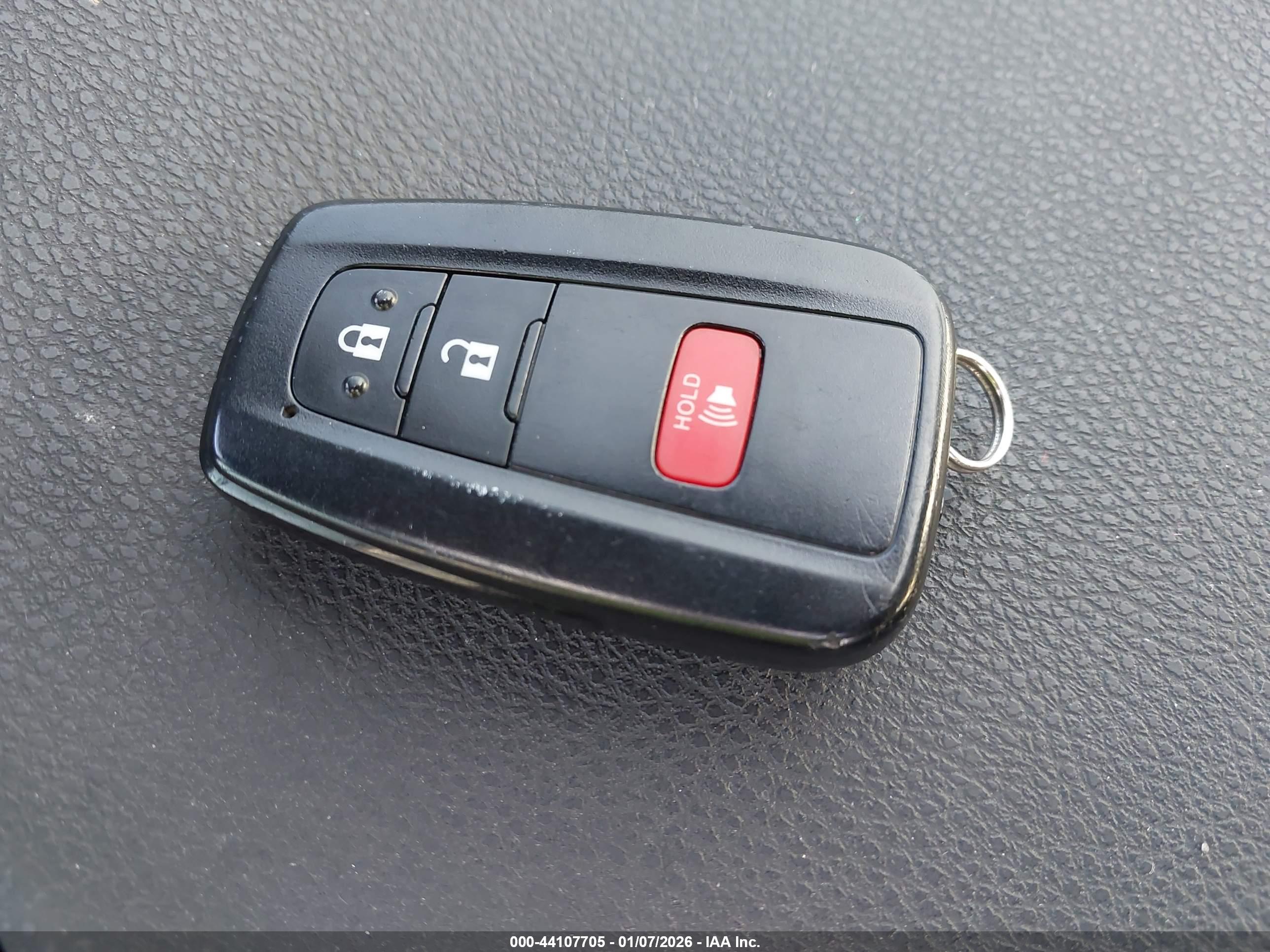TOYOTA PRIUS image 11