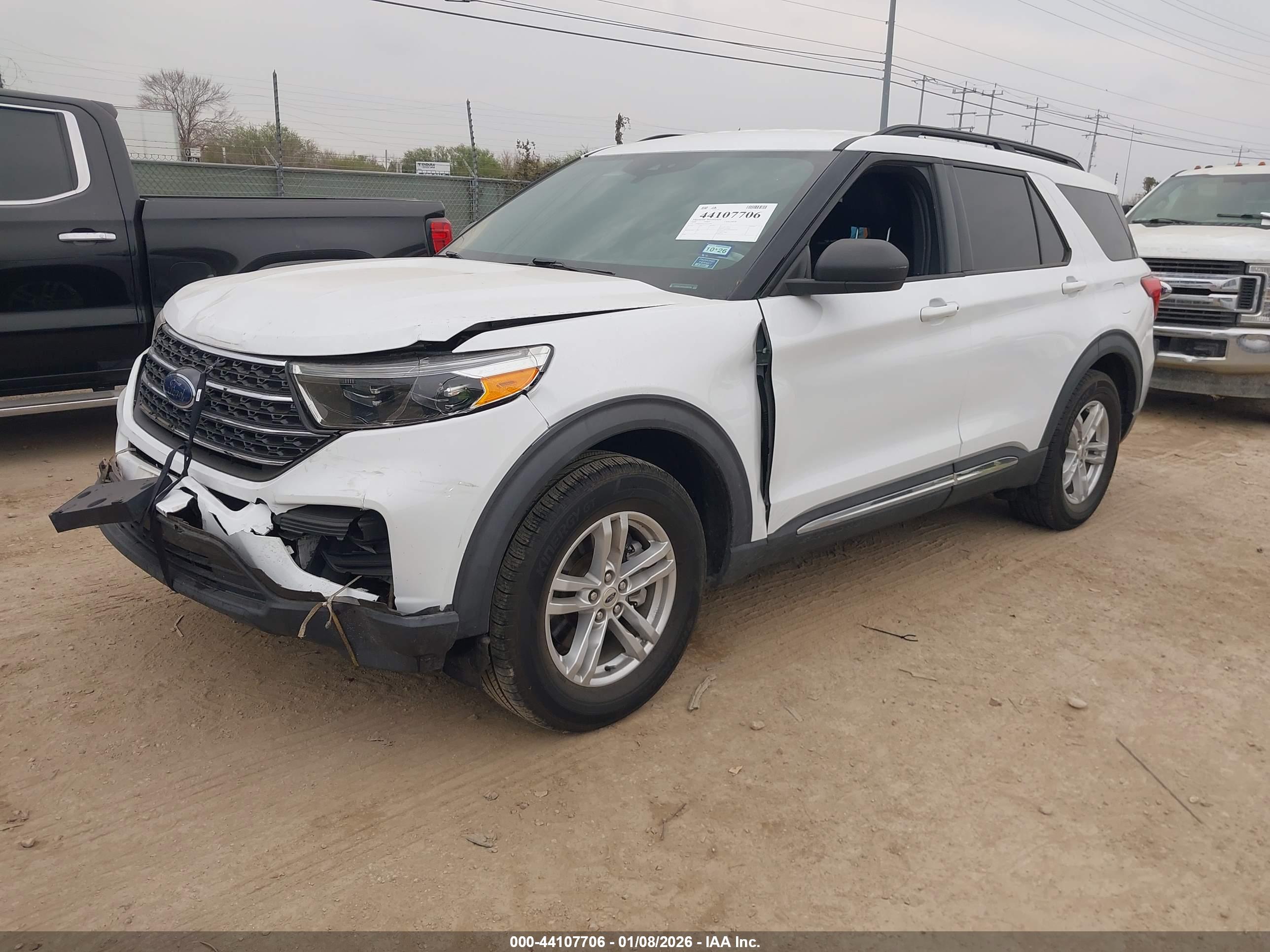 FORD EXPLORER image 2