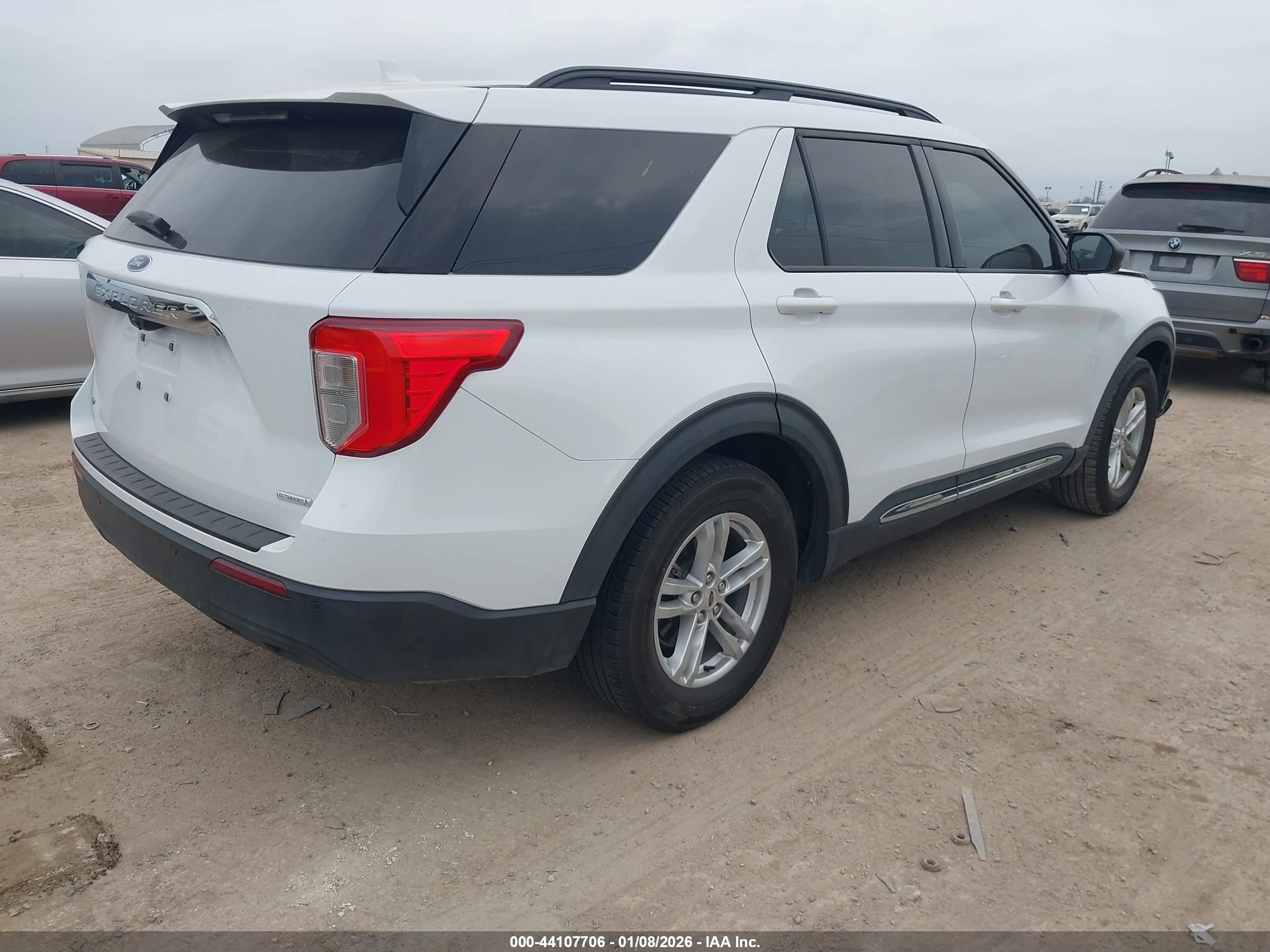 FORD EXPLORER image 4