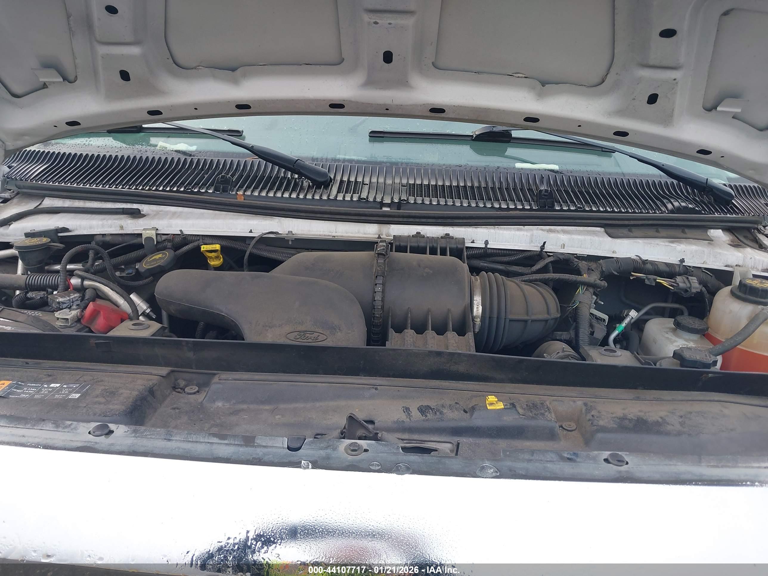 FORD E-450 image 10