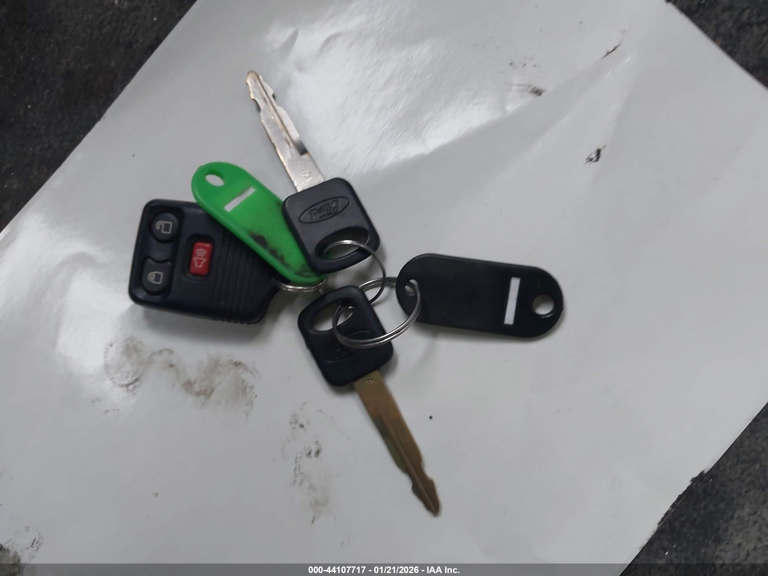FORD E-450 image 11