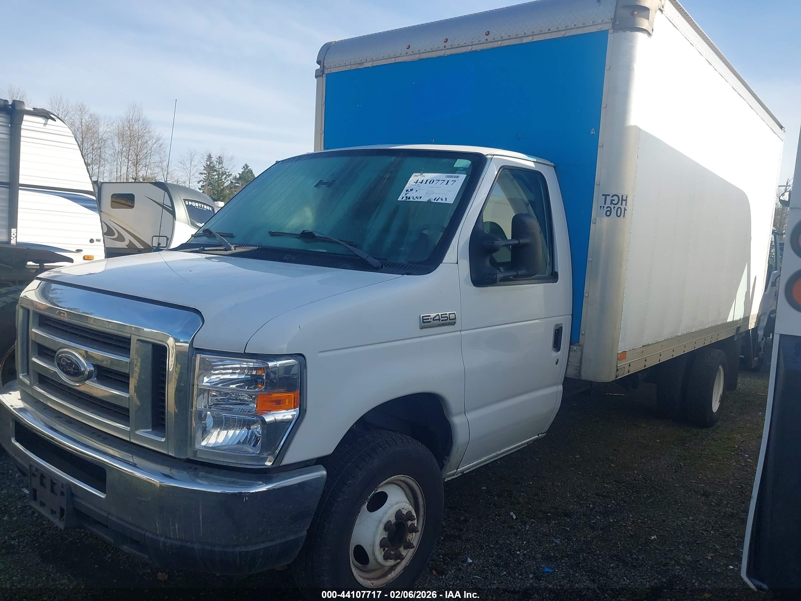 FORD E-450 image 2