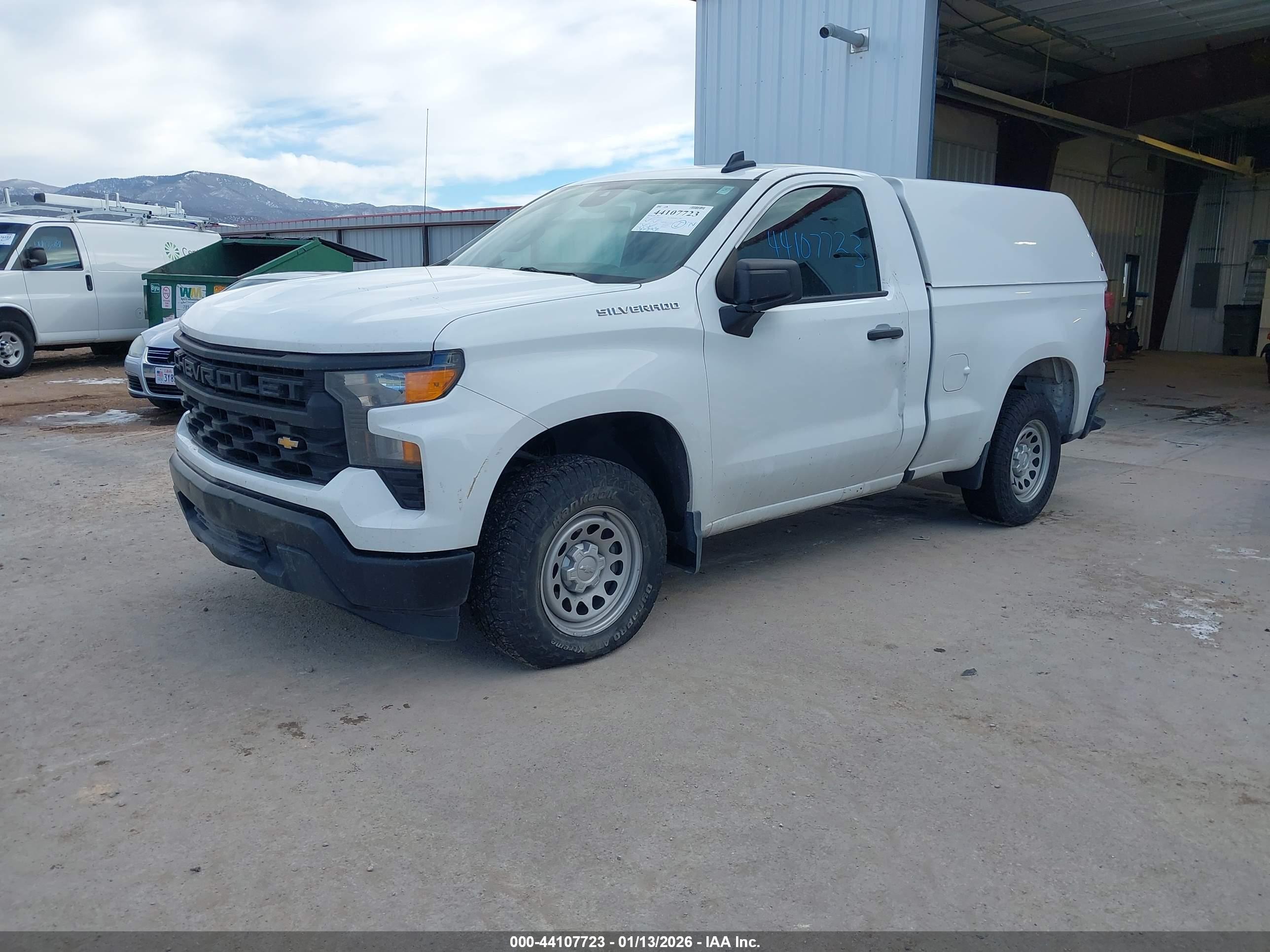 CHEVROLET SILVERADO image 2