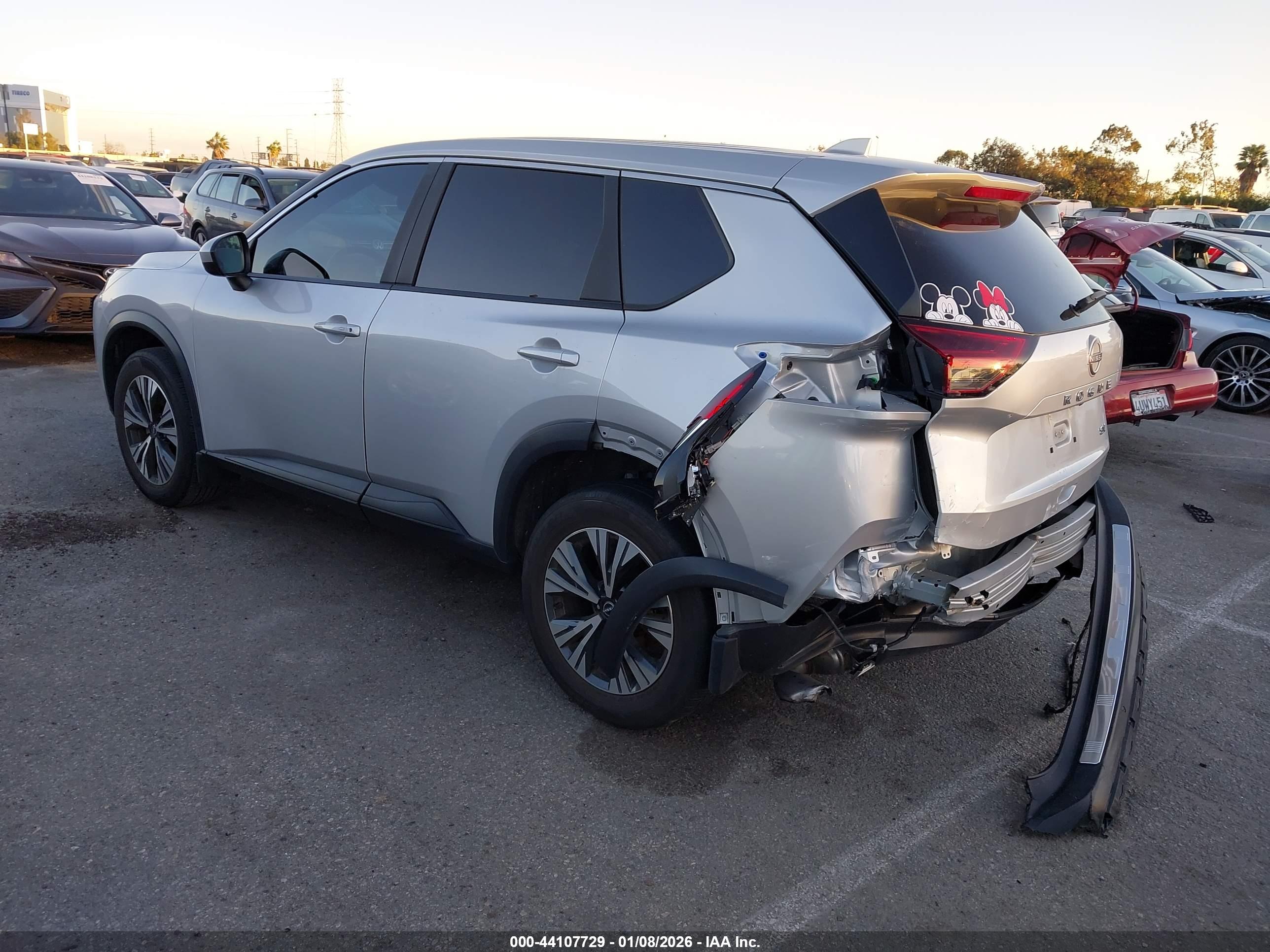 NISSAN ROGUE image 3