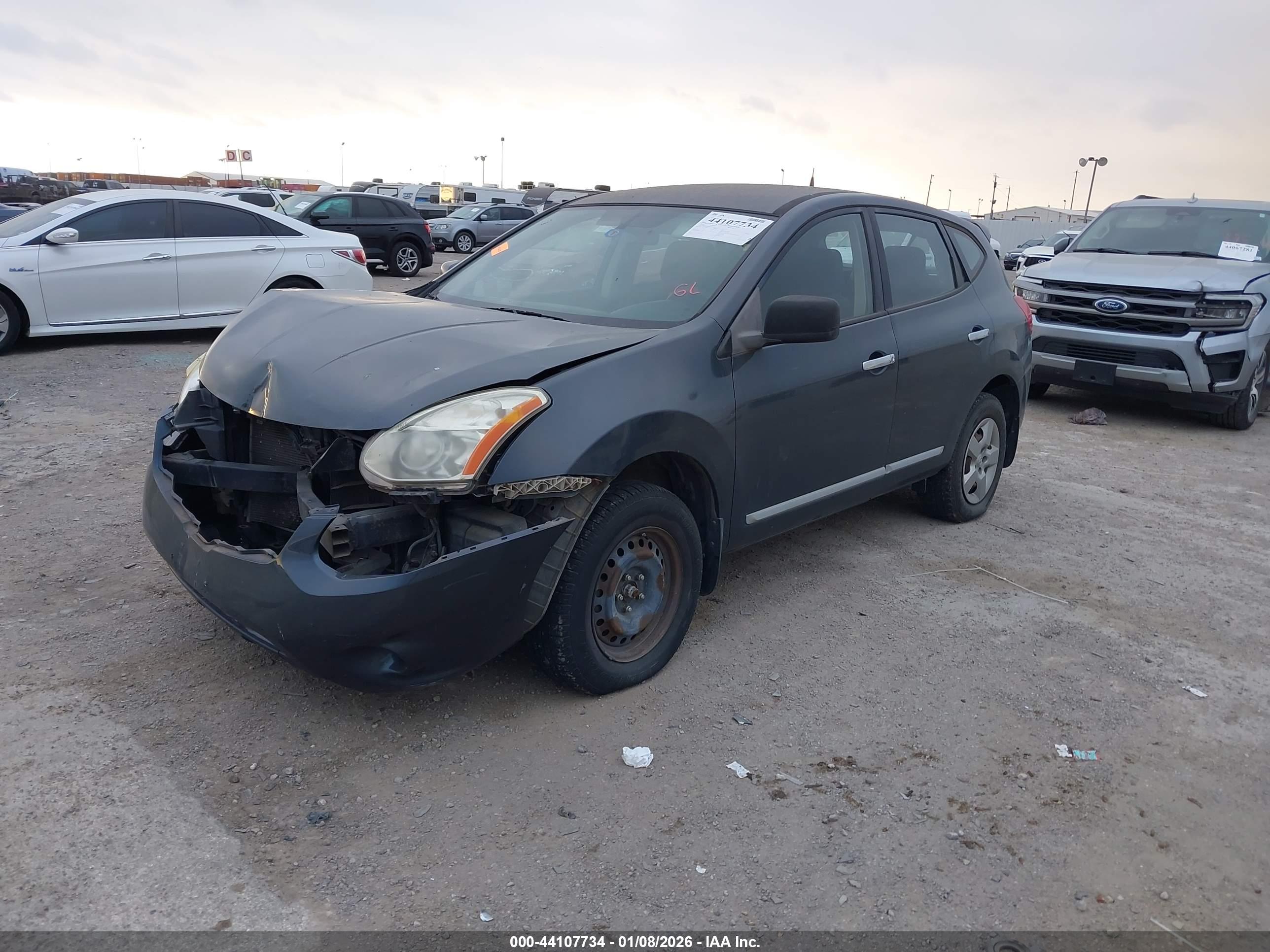 NISSAN ROGUE image 2