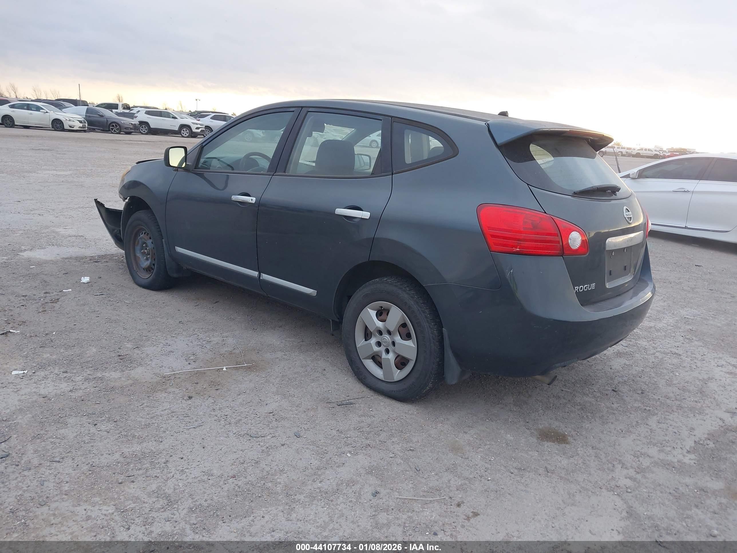 NISSAN ROGUE image 3
