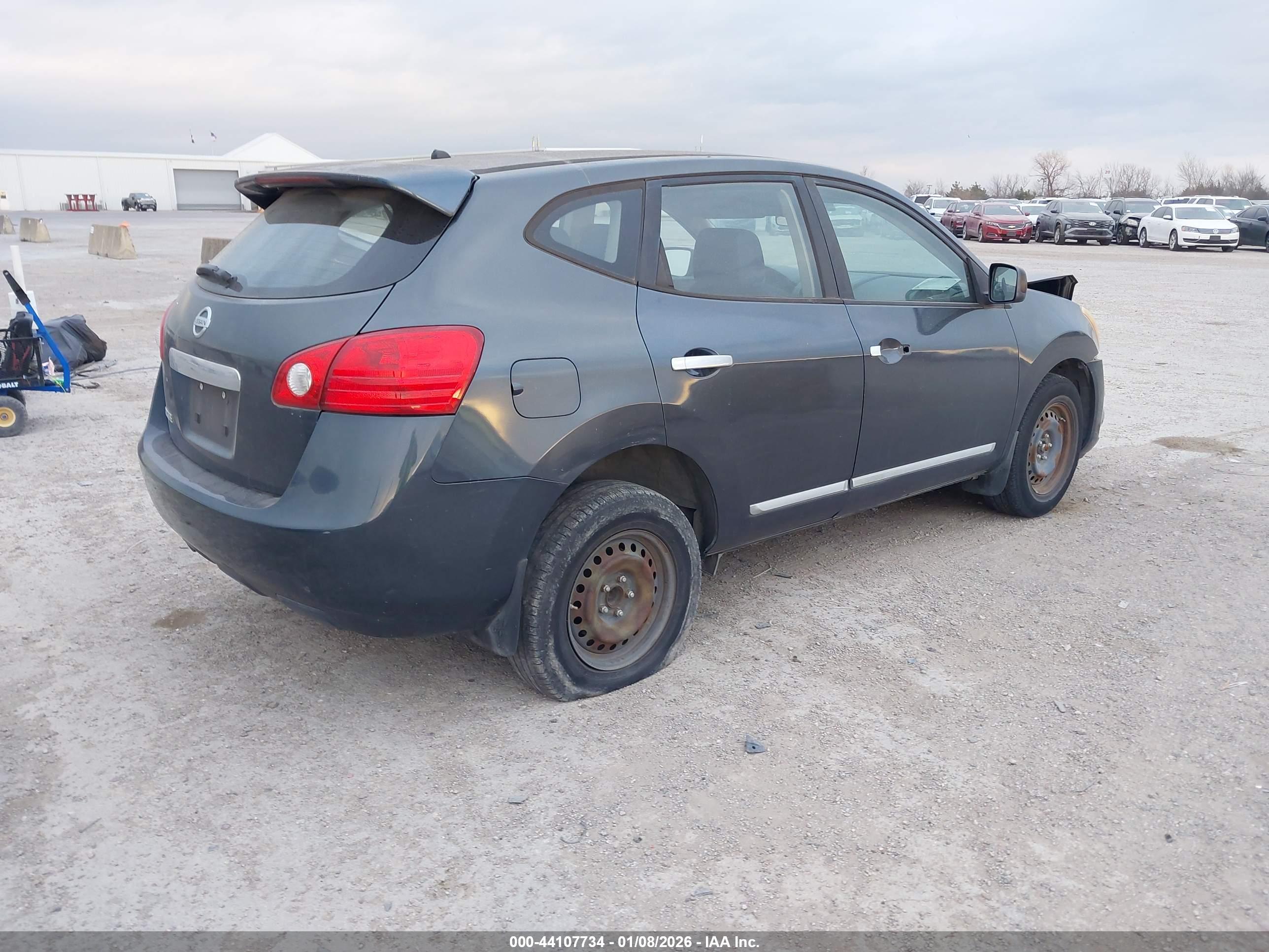 NISSAN ROGUE image 4