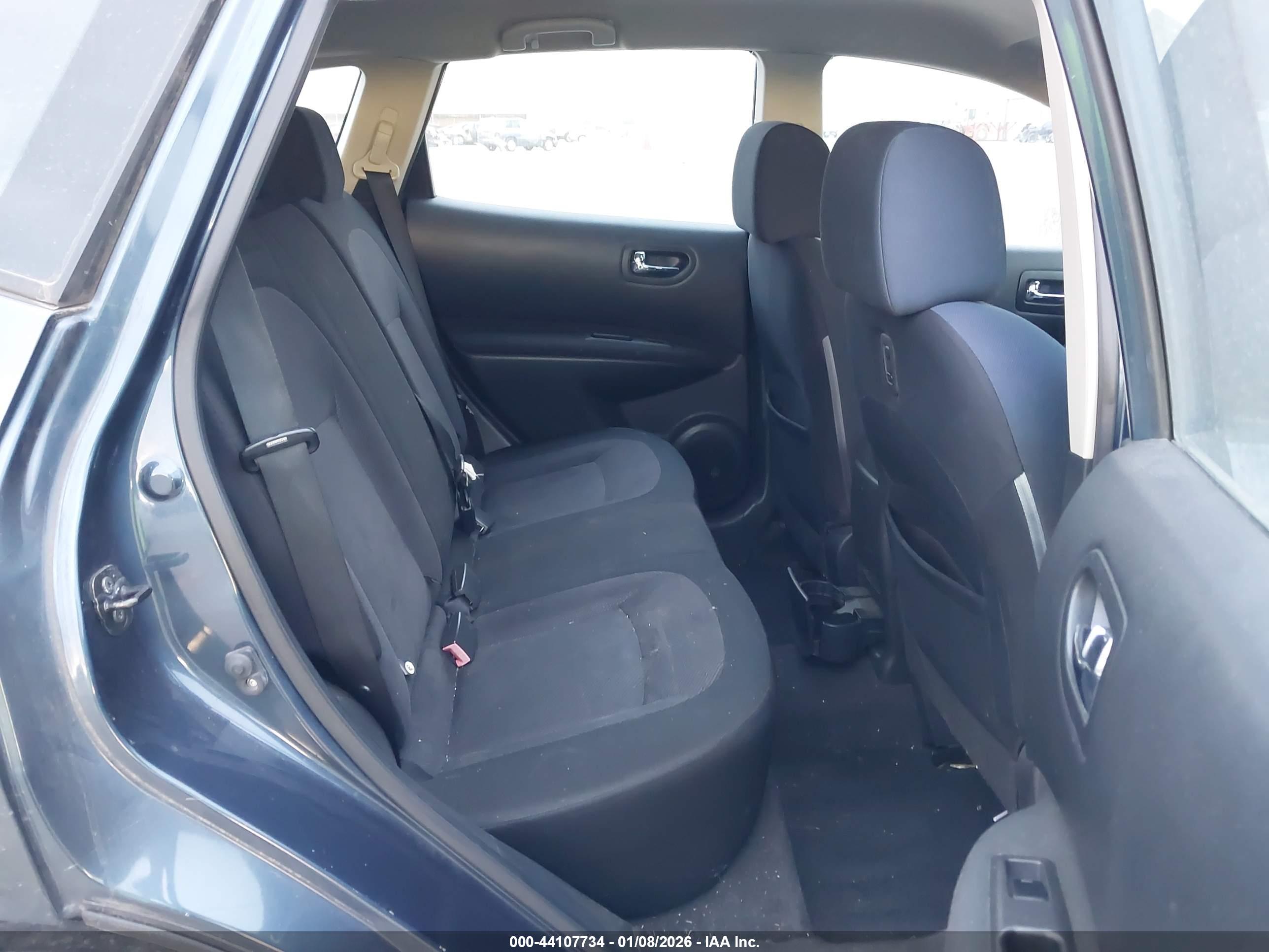 NISSAN ROGUE image 8