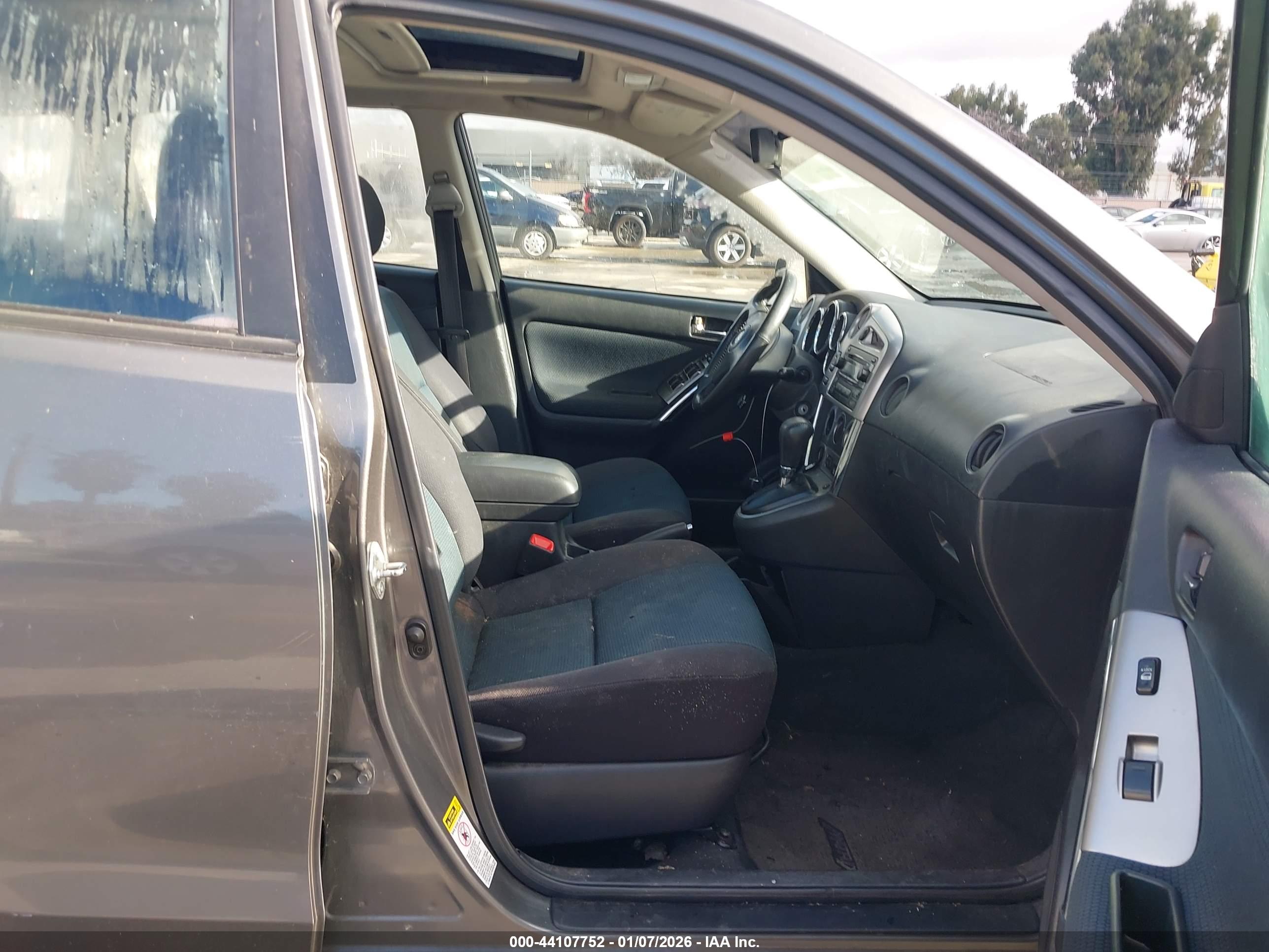 TOYOTA MATRIX image 5