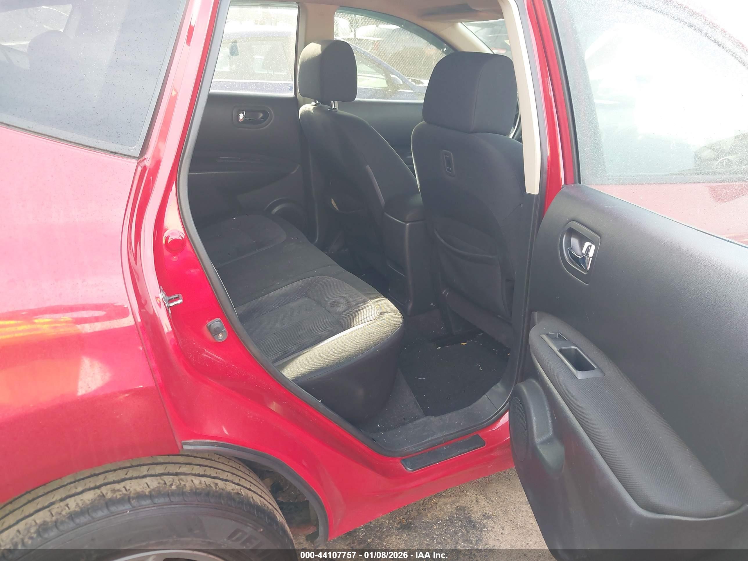 NISSAN ROGUE image 8