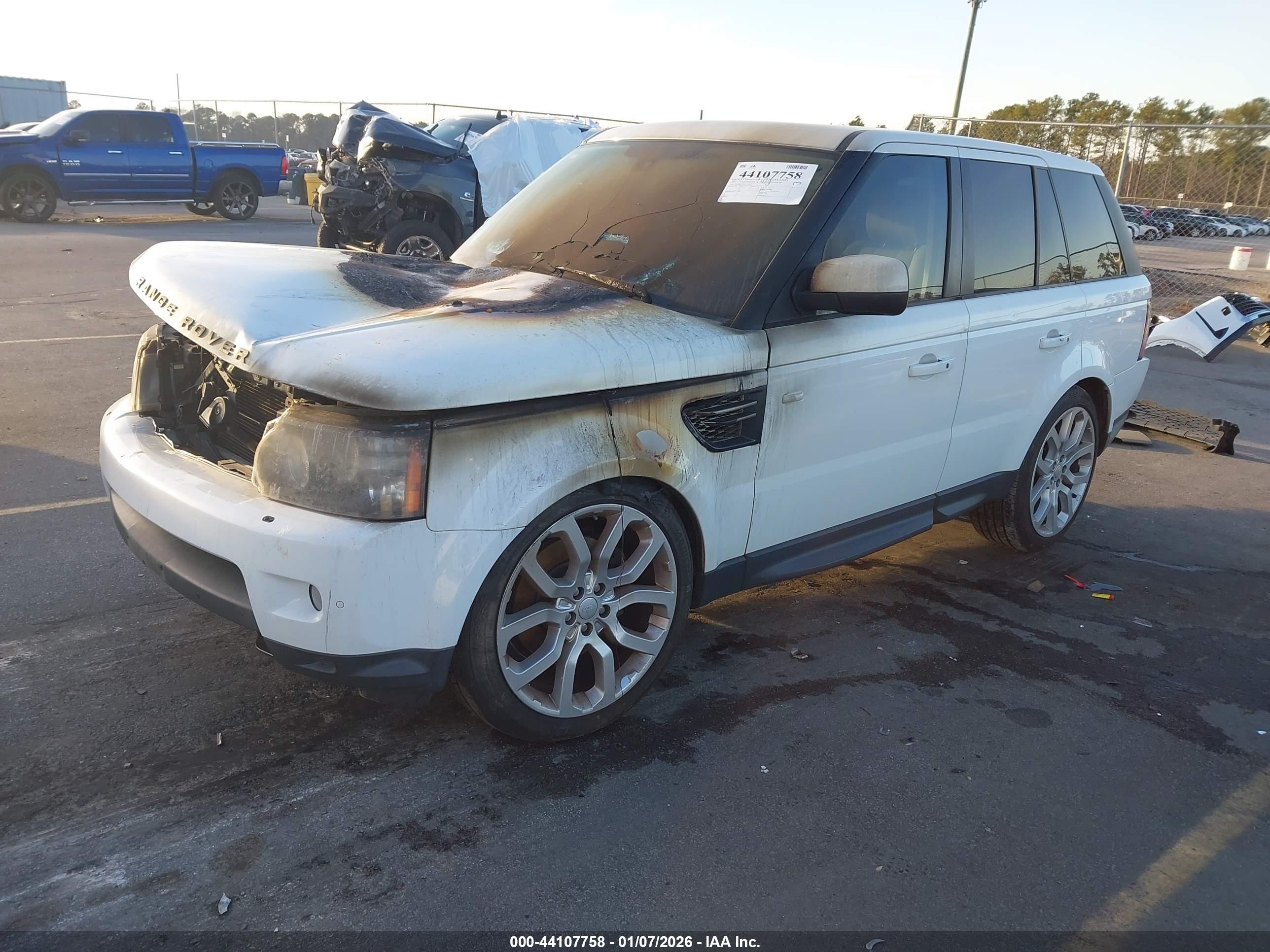LAND ROVER image 2