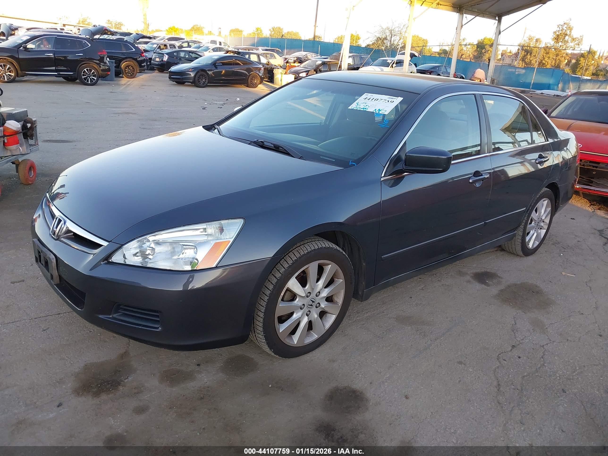 HONDA ACCORD image 2