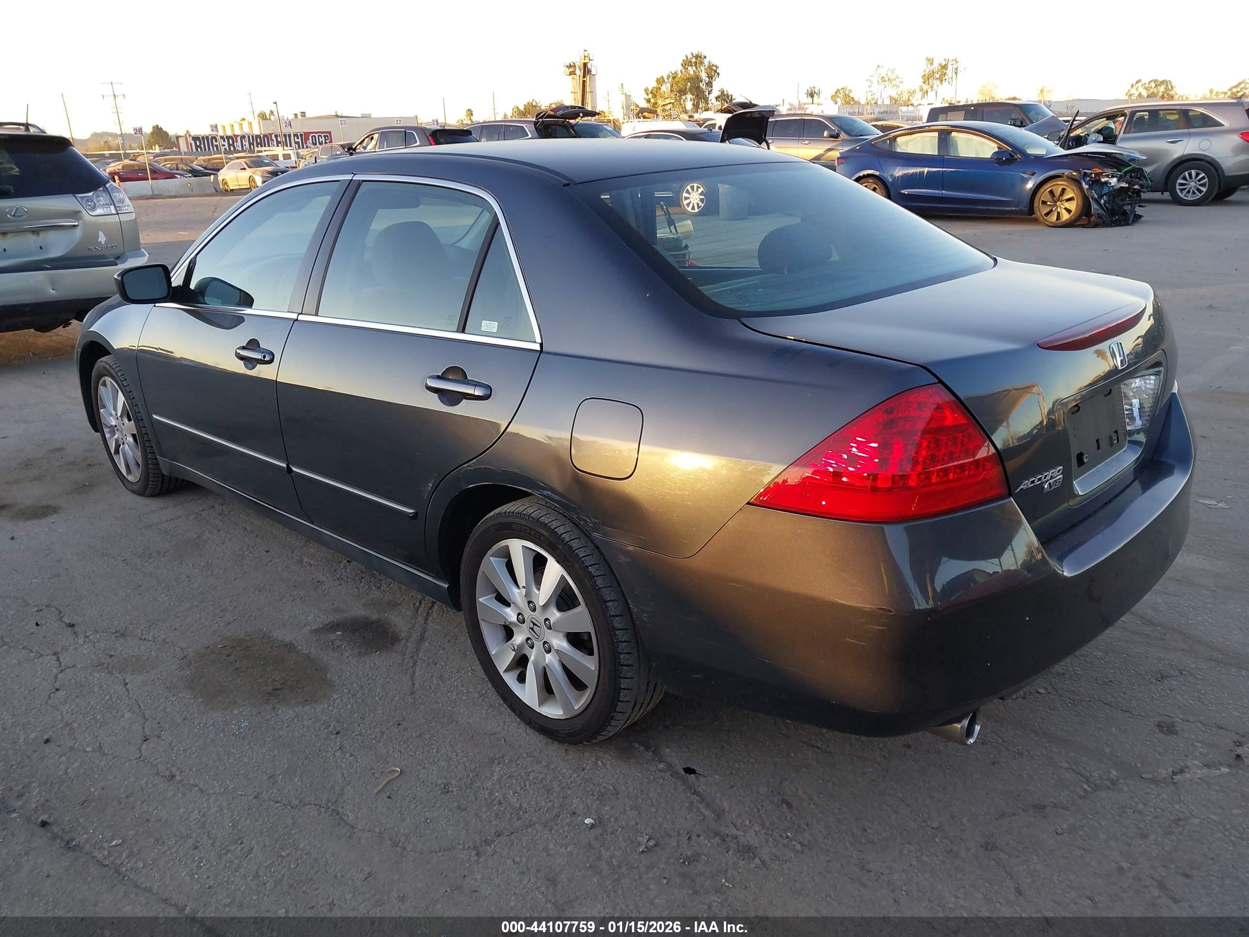 HONDA ACCORD image 3