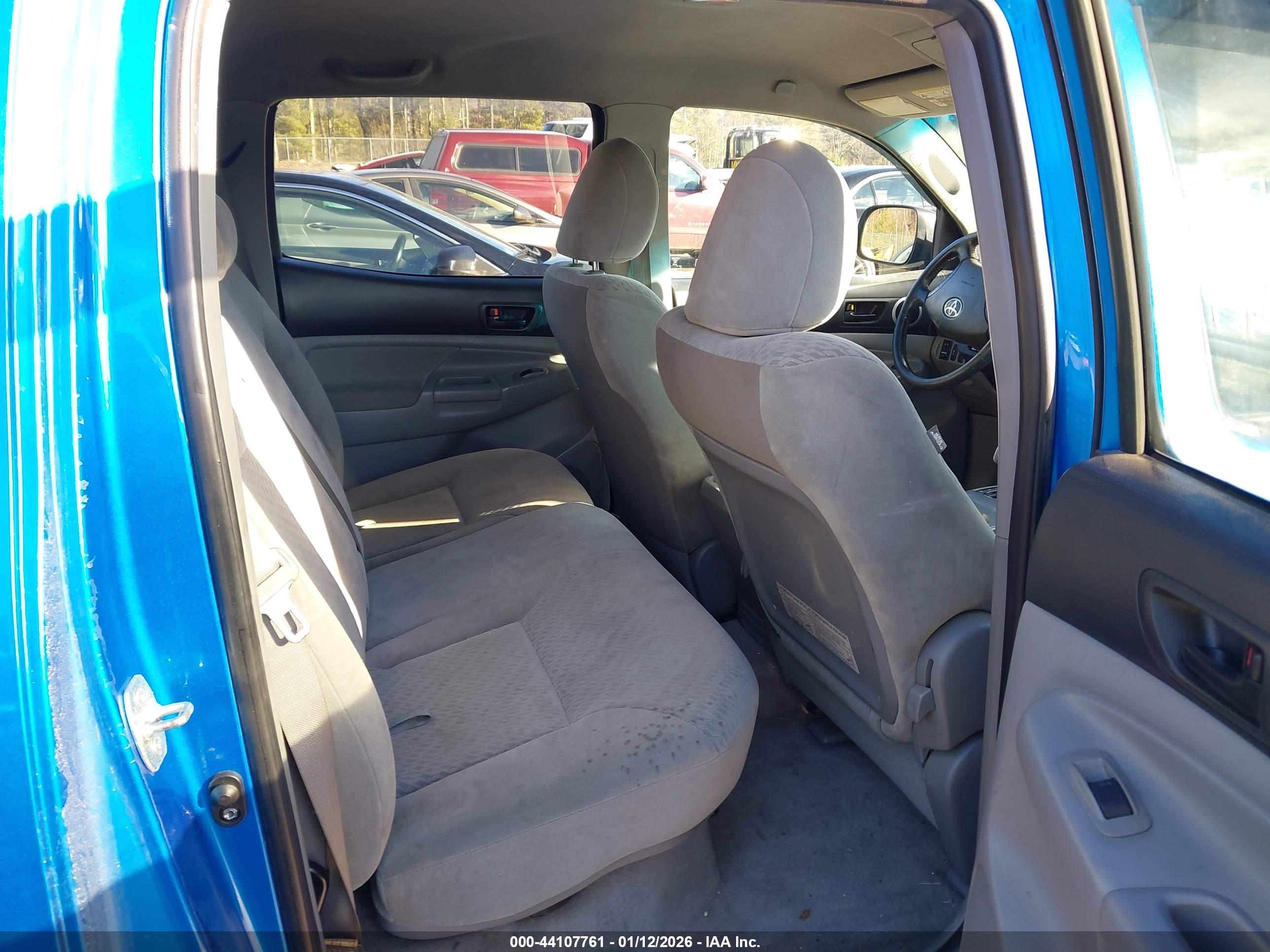 TOYOTA TACOMA image 8