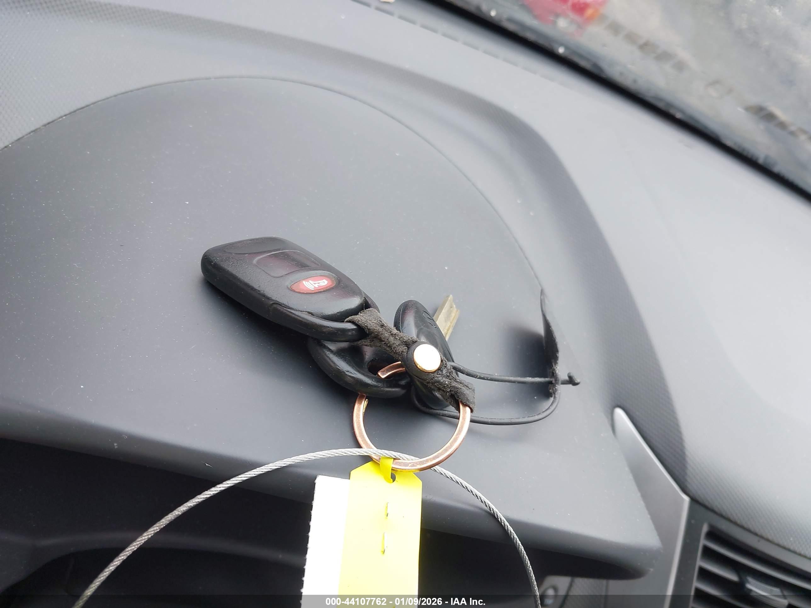 HYUNDAI ACCENT image 11