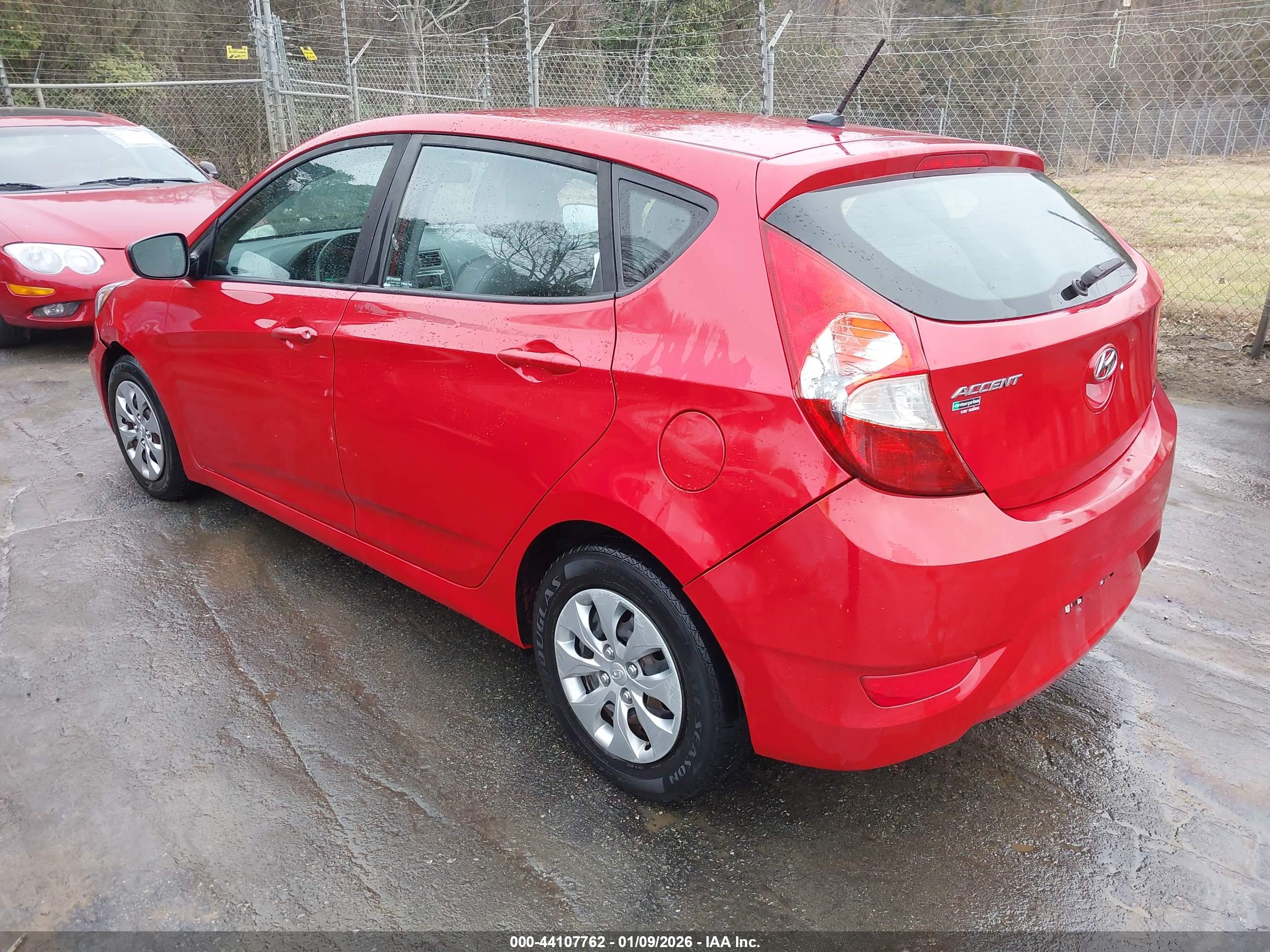 HYUNDAI ACCENT image 3