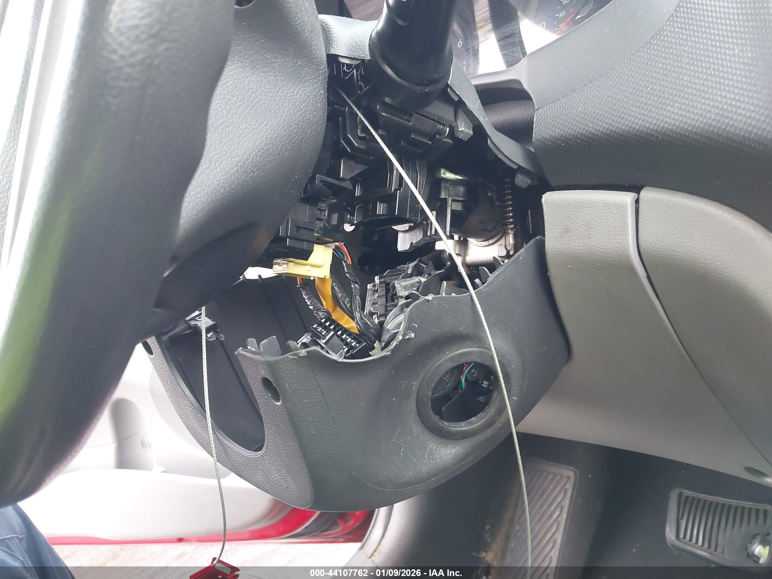 HYUNDAI ACCENT image 6