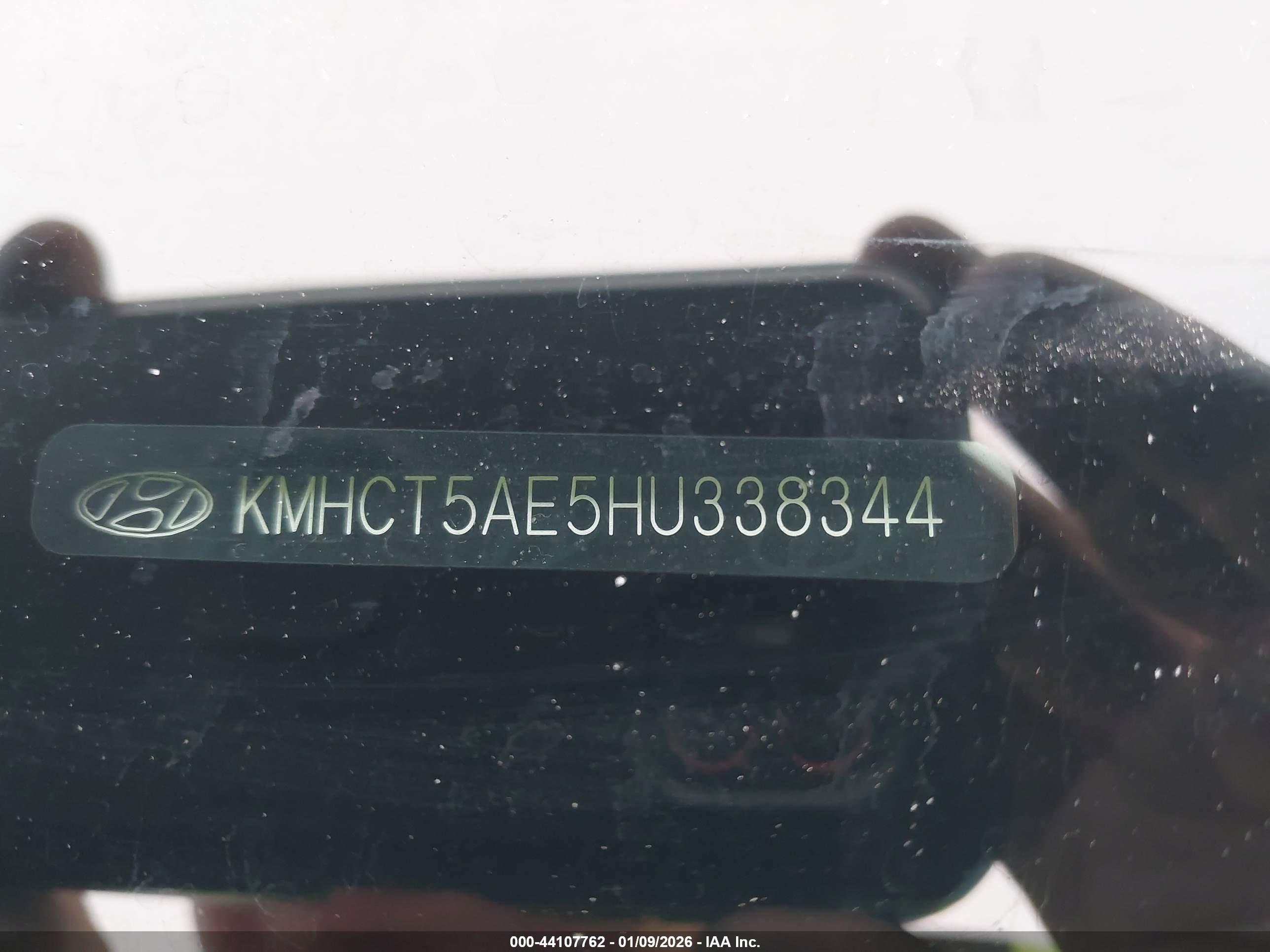 HYUNDAI ACCENT image 9
