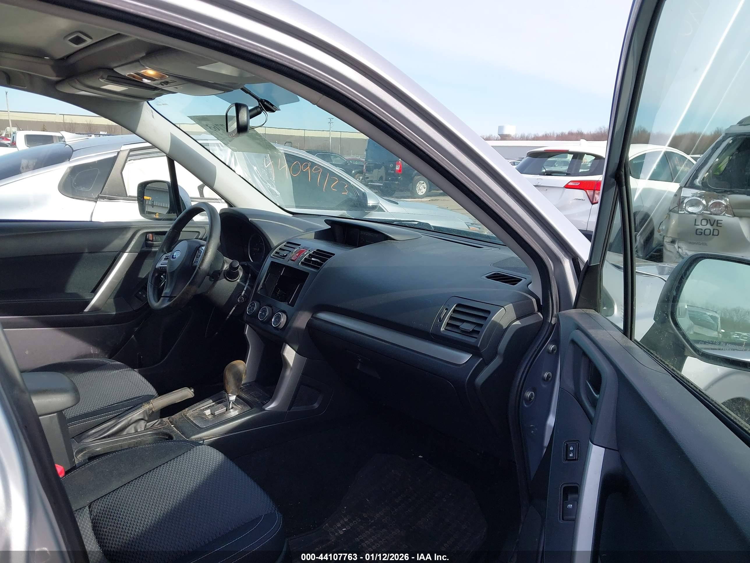SUBARU FORESTER image 5
