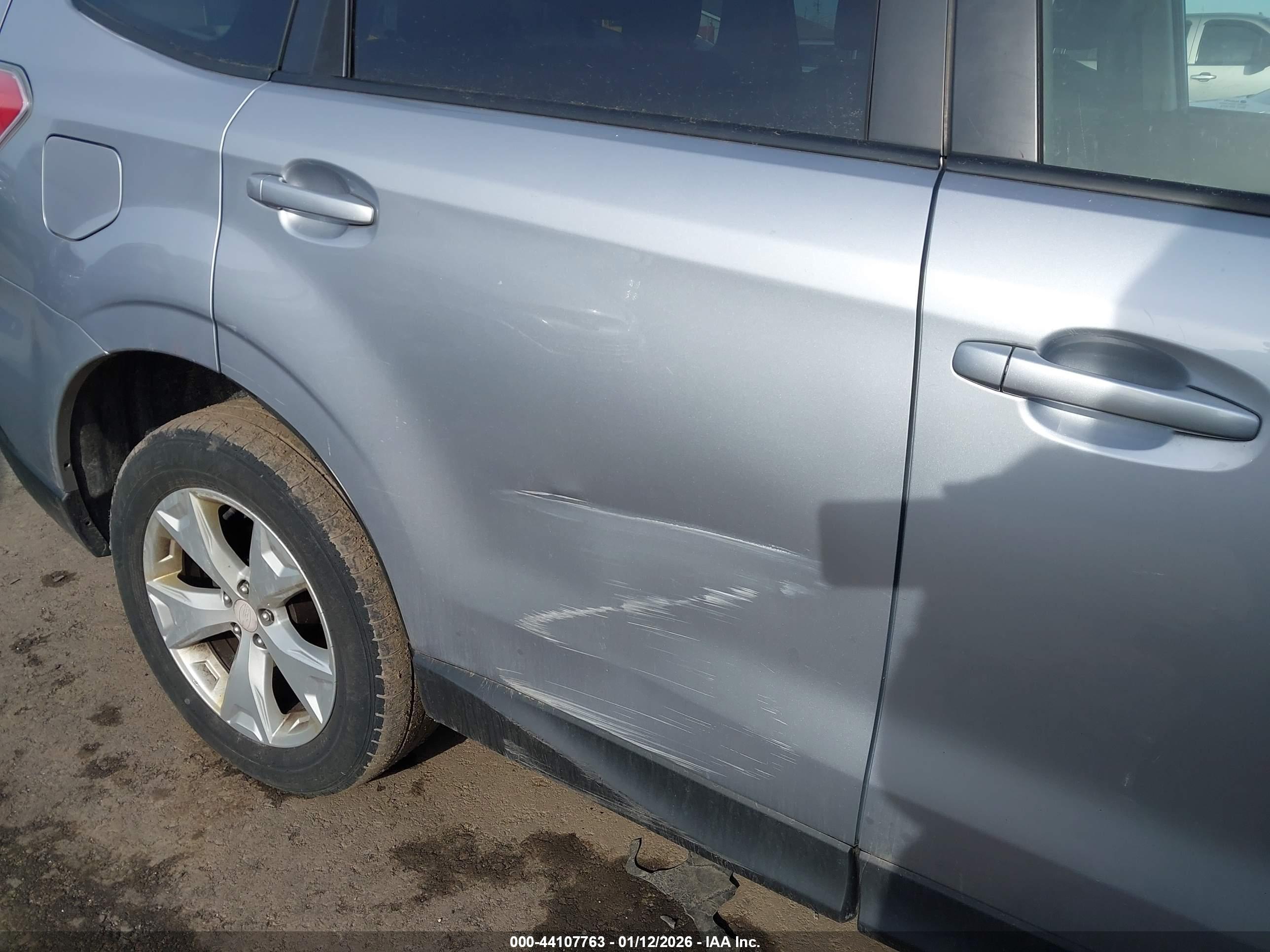 SUBARU FORESTER image 6