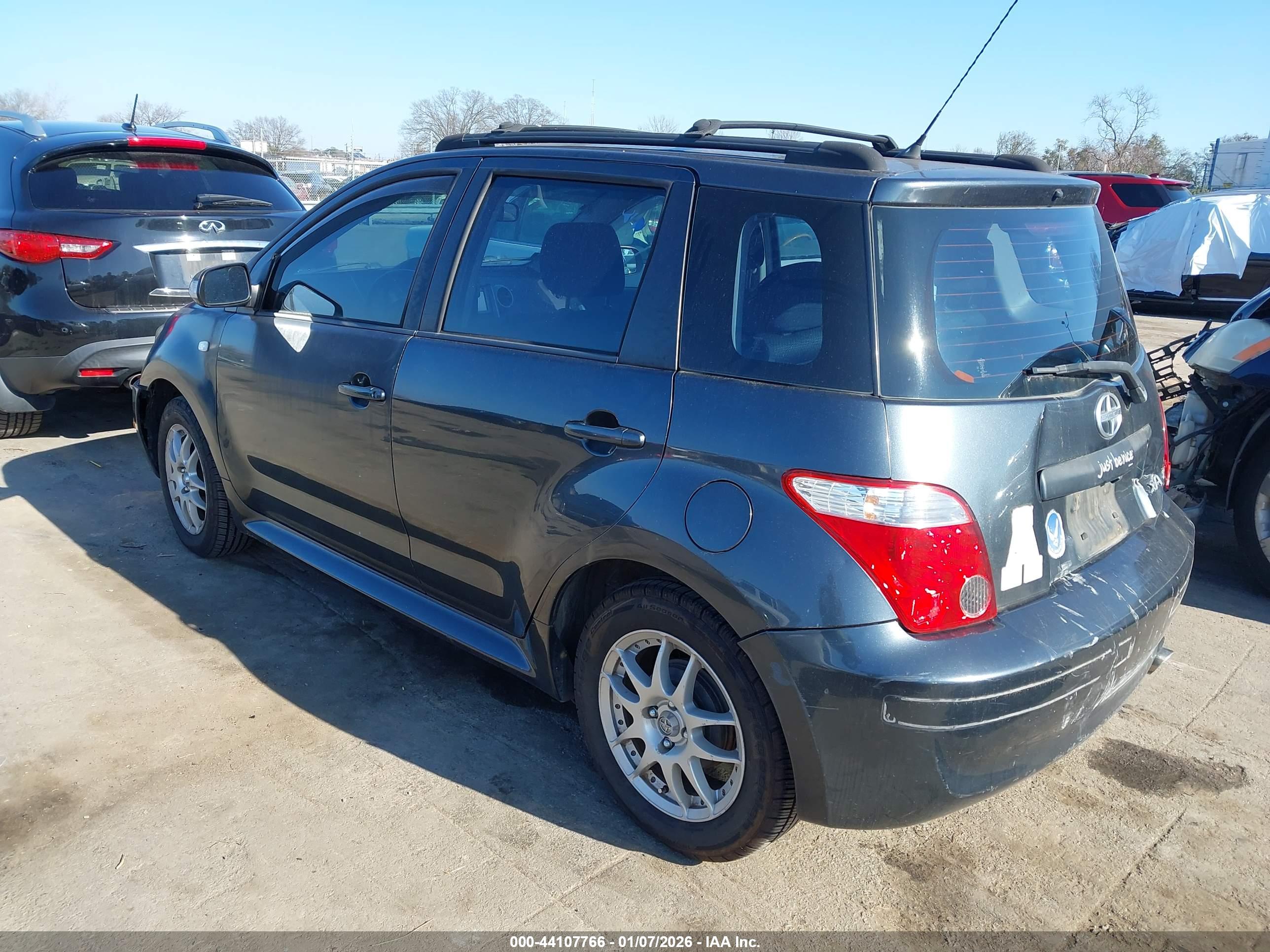 SCION XA image 3