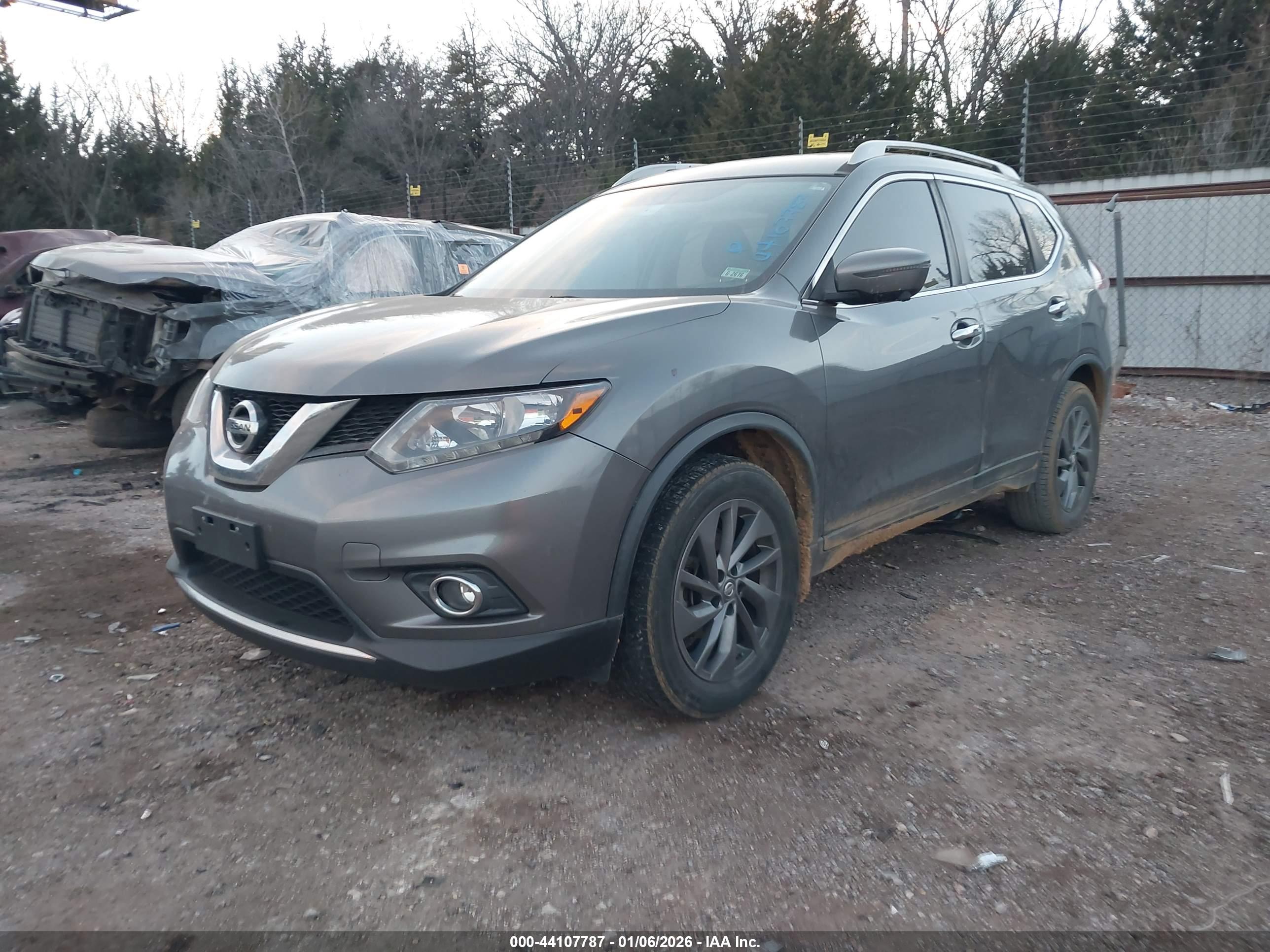 NISSAN ROGUE image 2