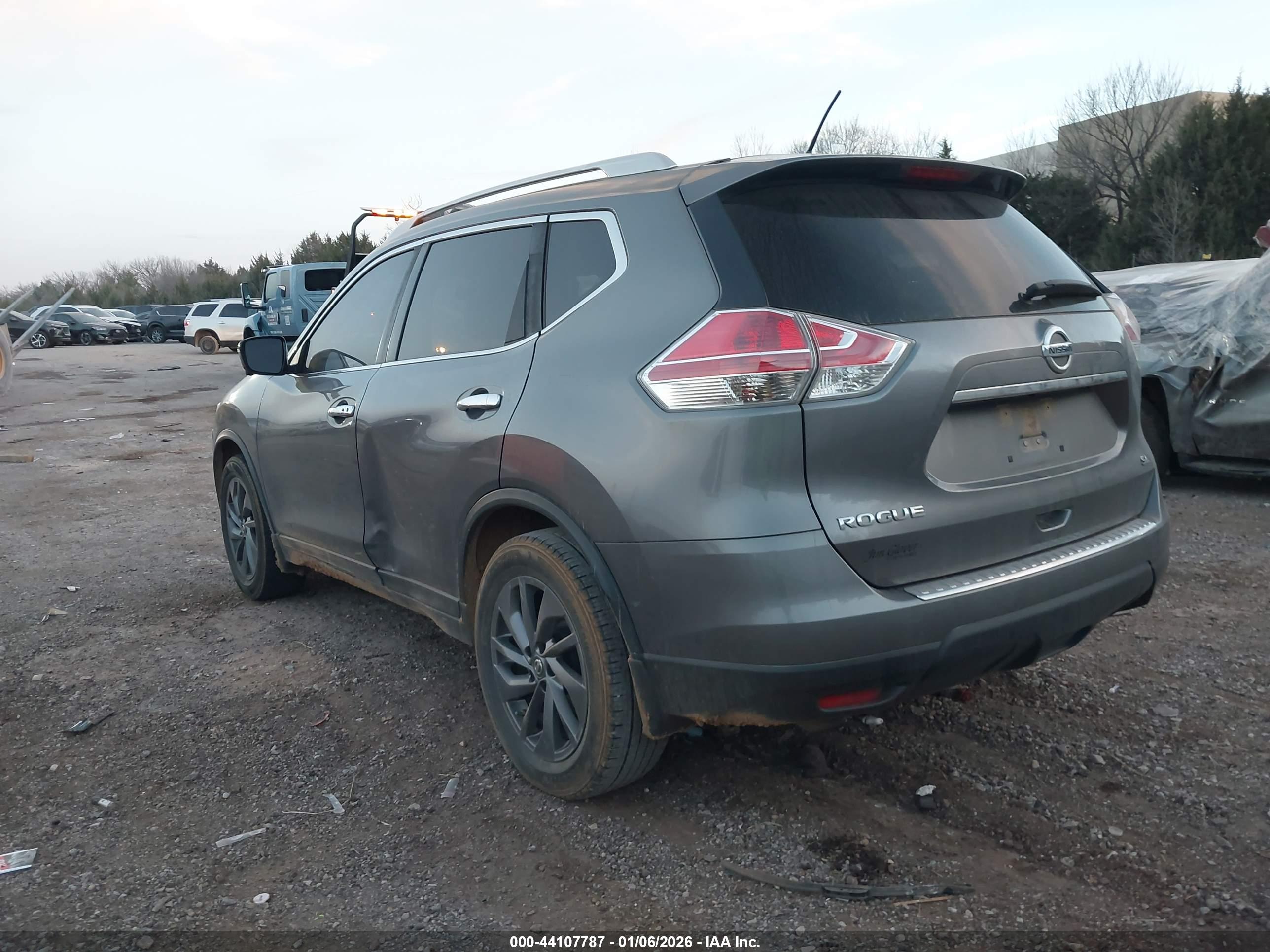 NISSAN ROGUE image 3