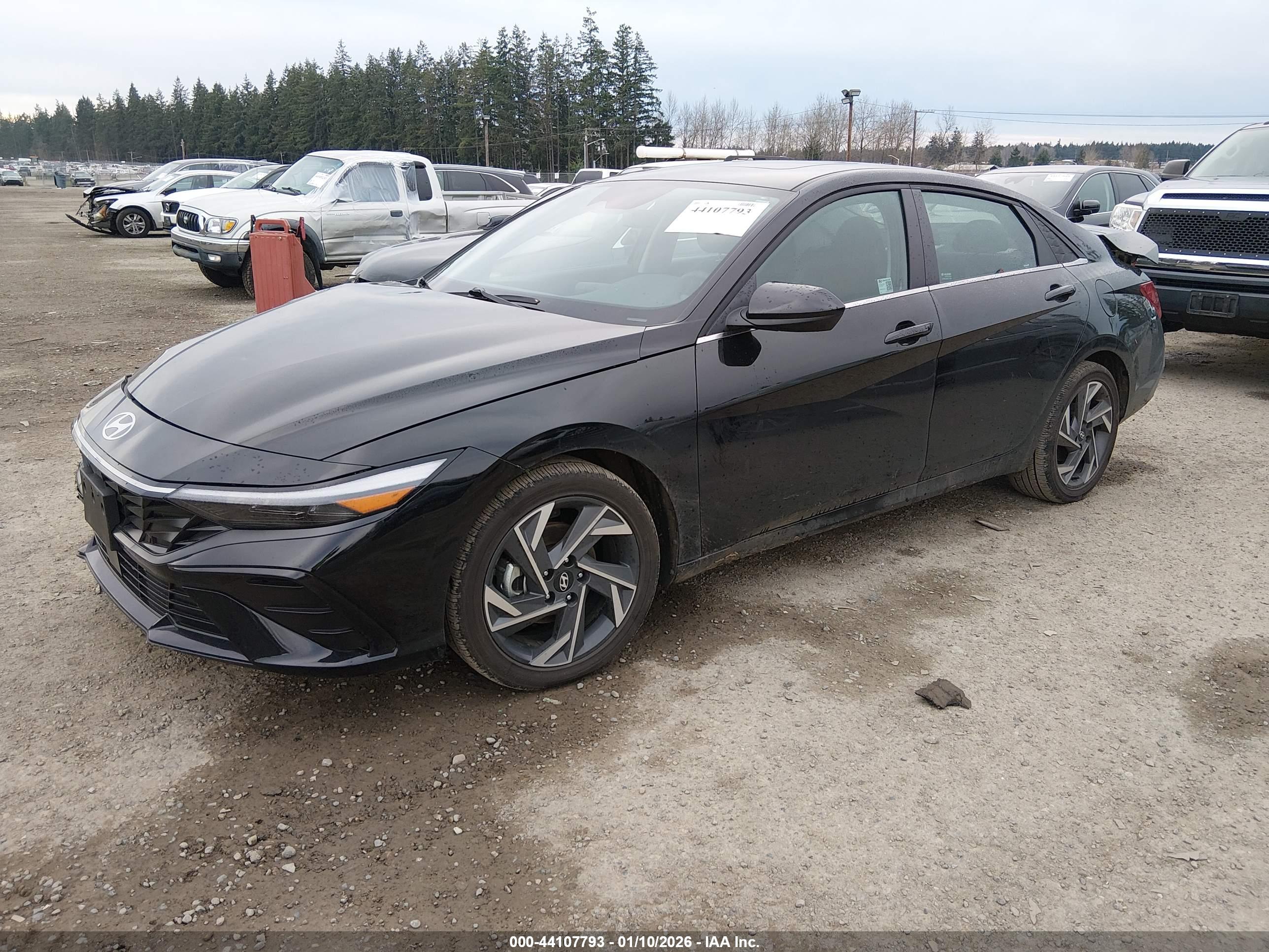 HYUNDAI ELANTRA image 2