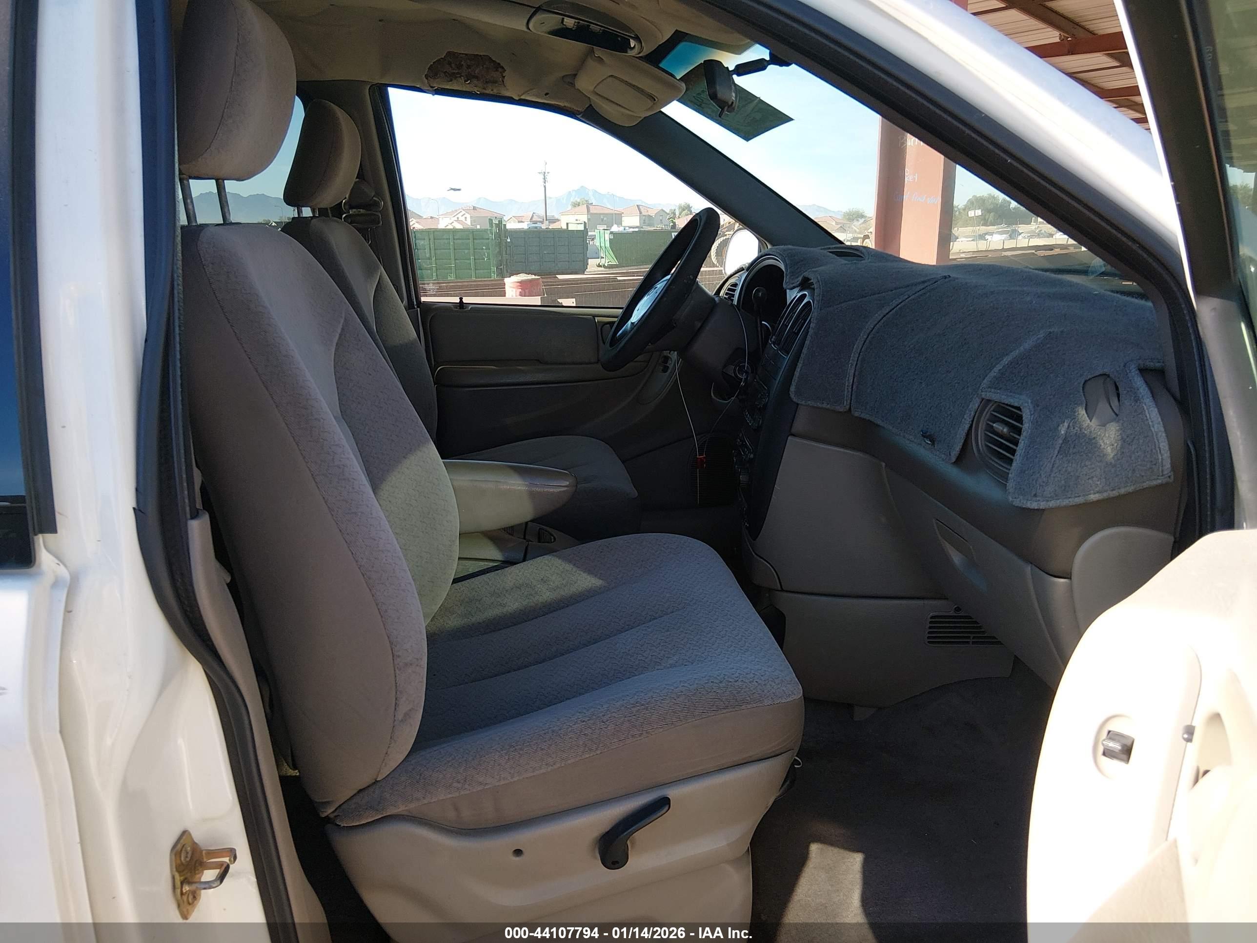 DODGE GRAND image 5