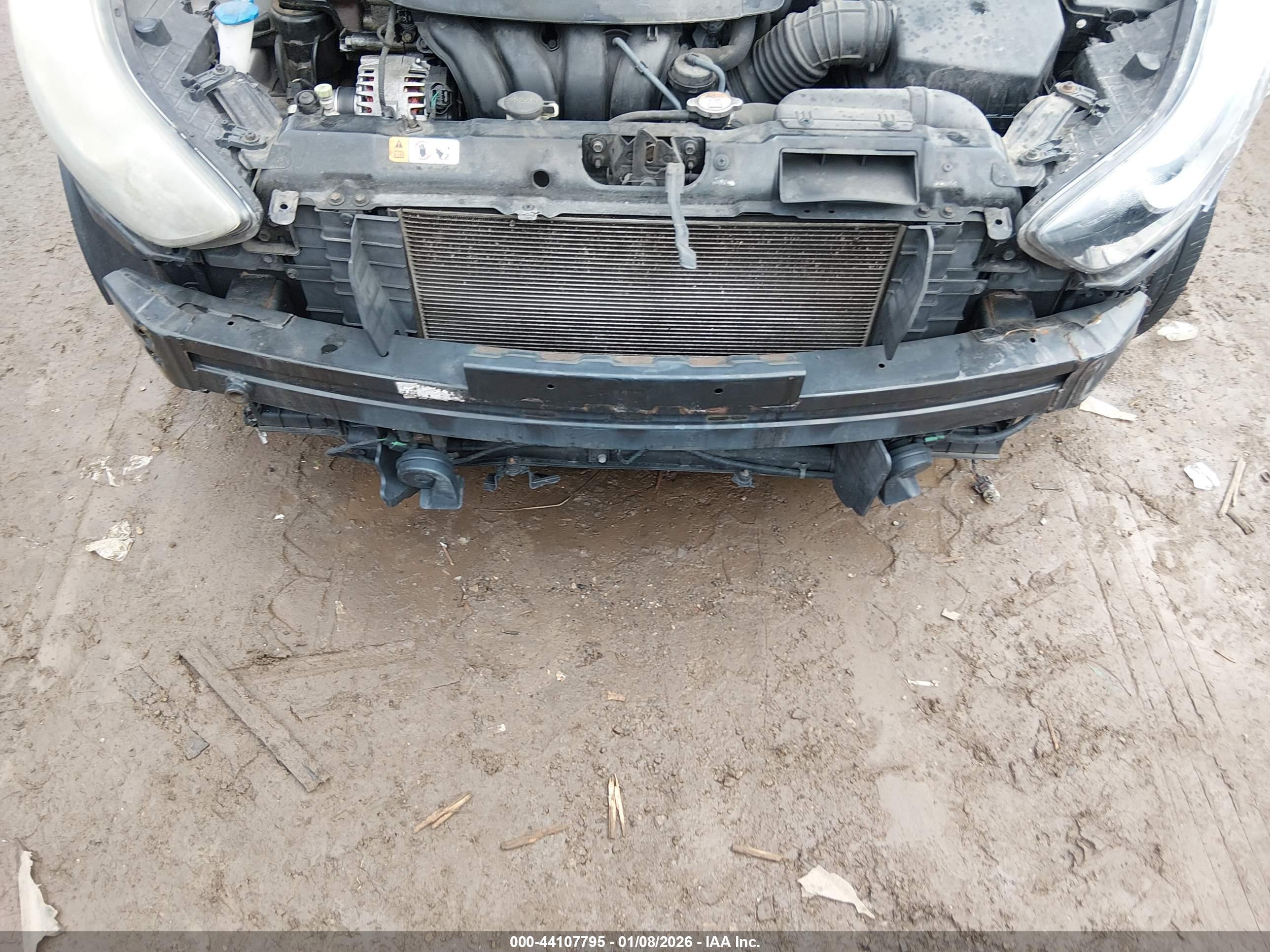 HYUNDAI ELANTRA image 6