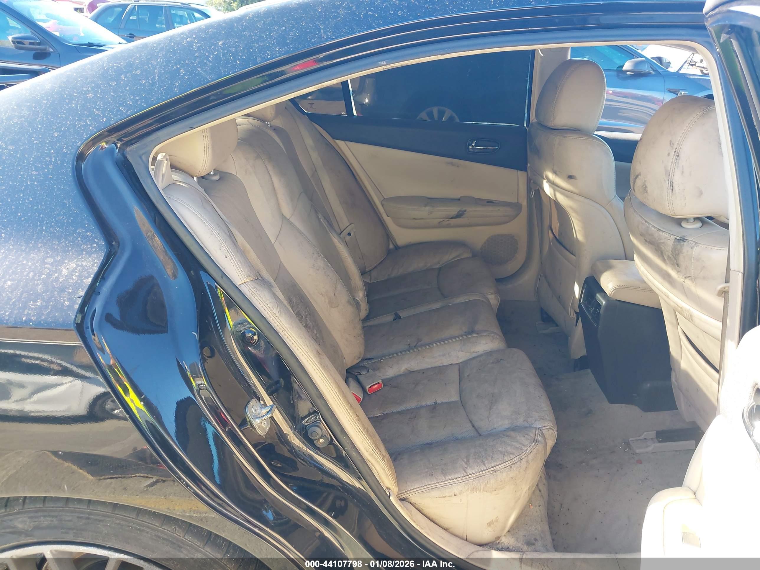 NISSAN MAXIMA image 8