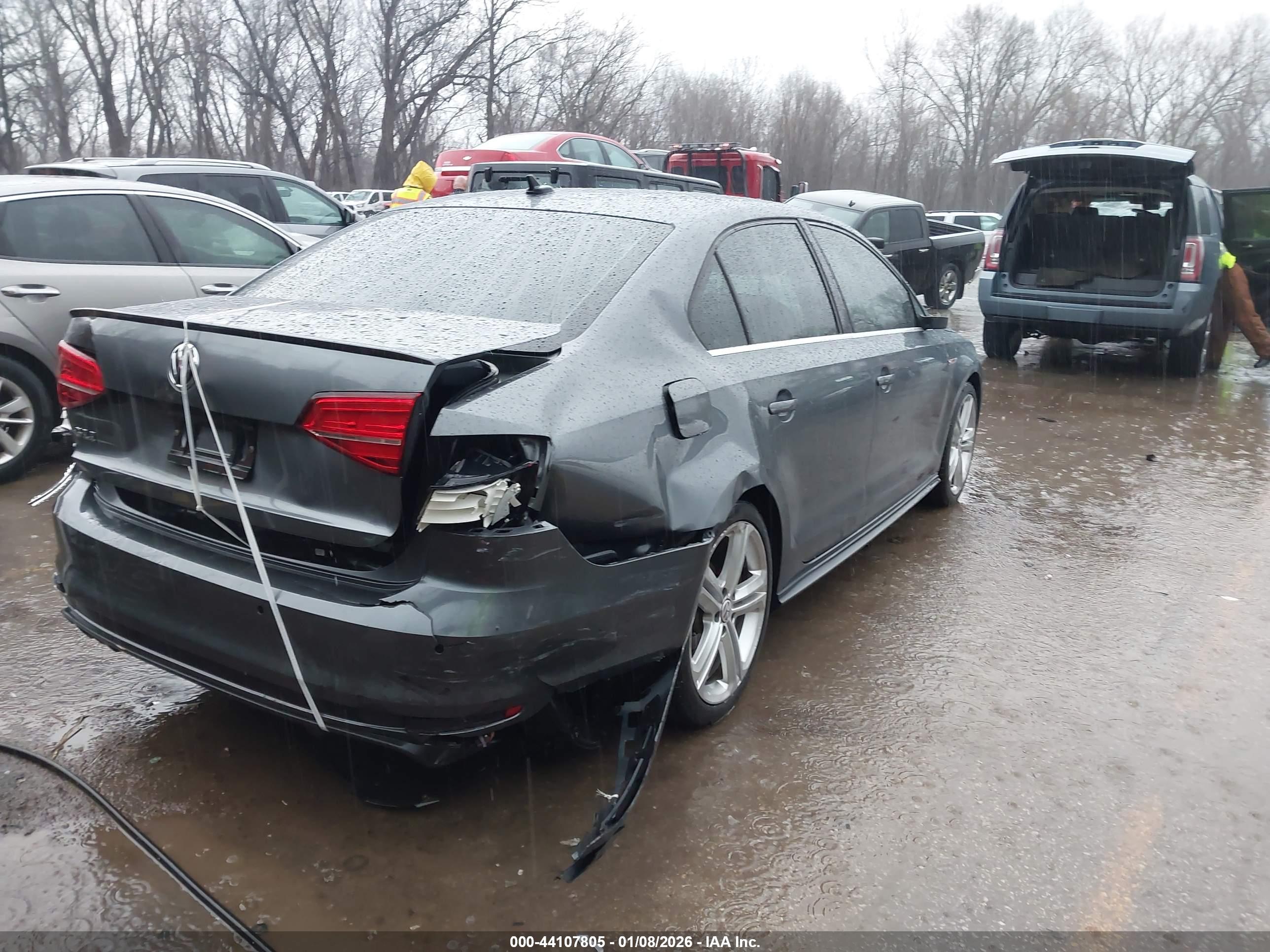 VOLKSWAGEN JETTA image 4