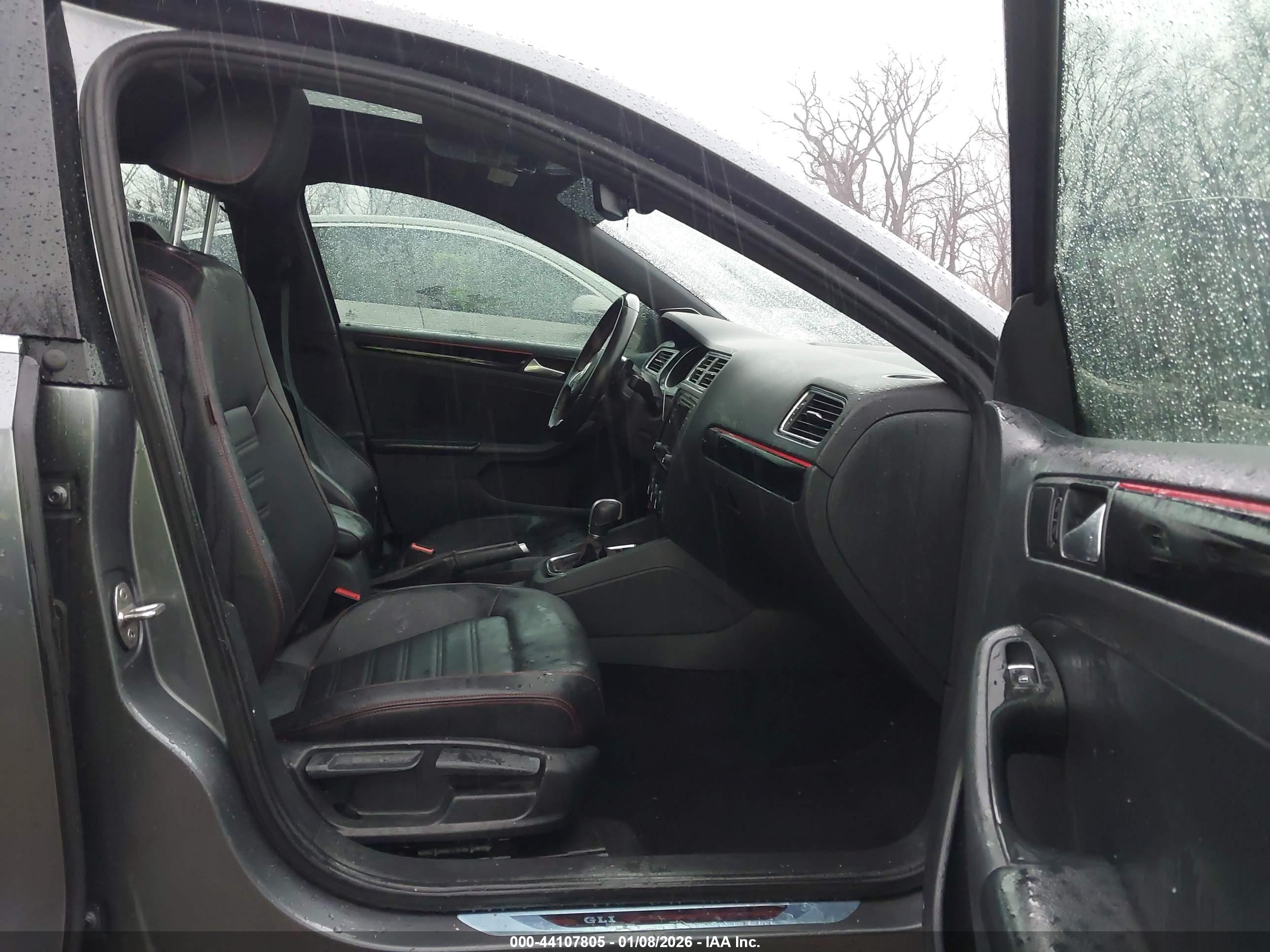 VOLKSWAGEN JETTA image 5