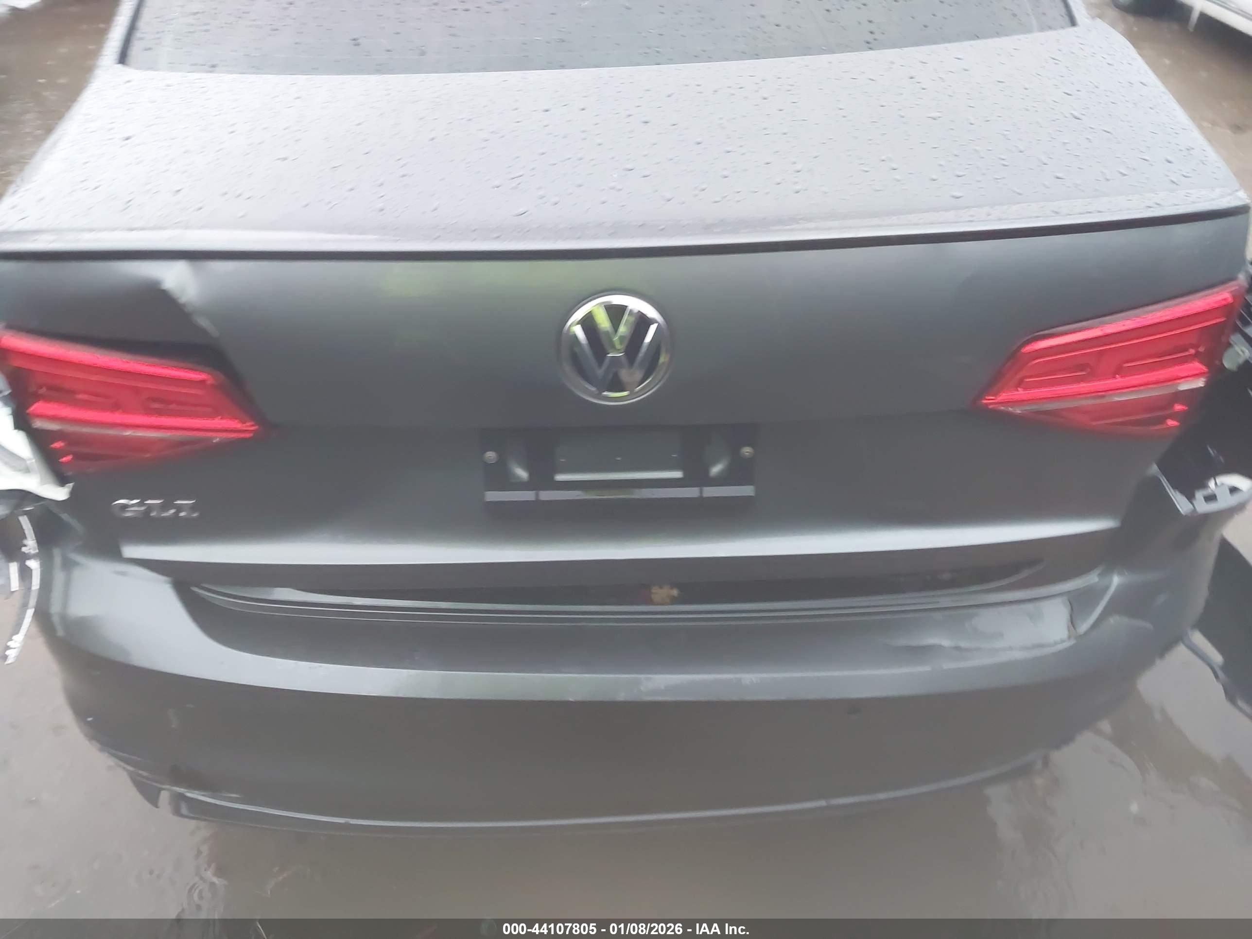 VOLKSWAGEN JETTA image 6