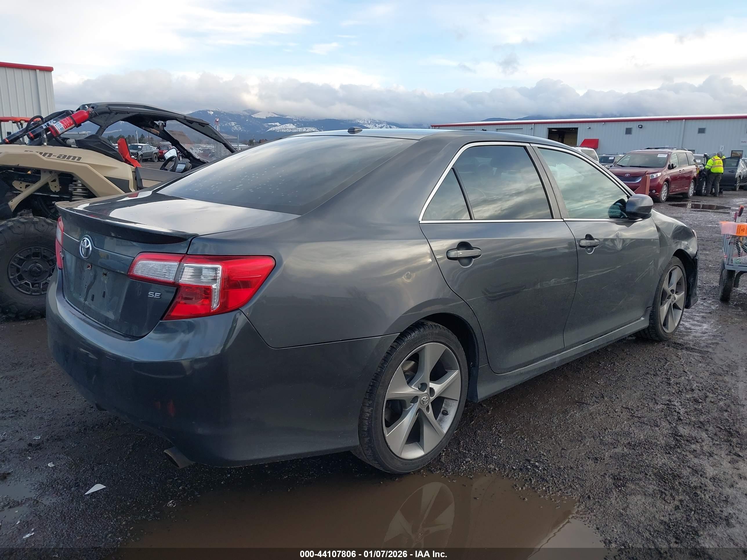 TOYOTA CAMRY image 4