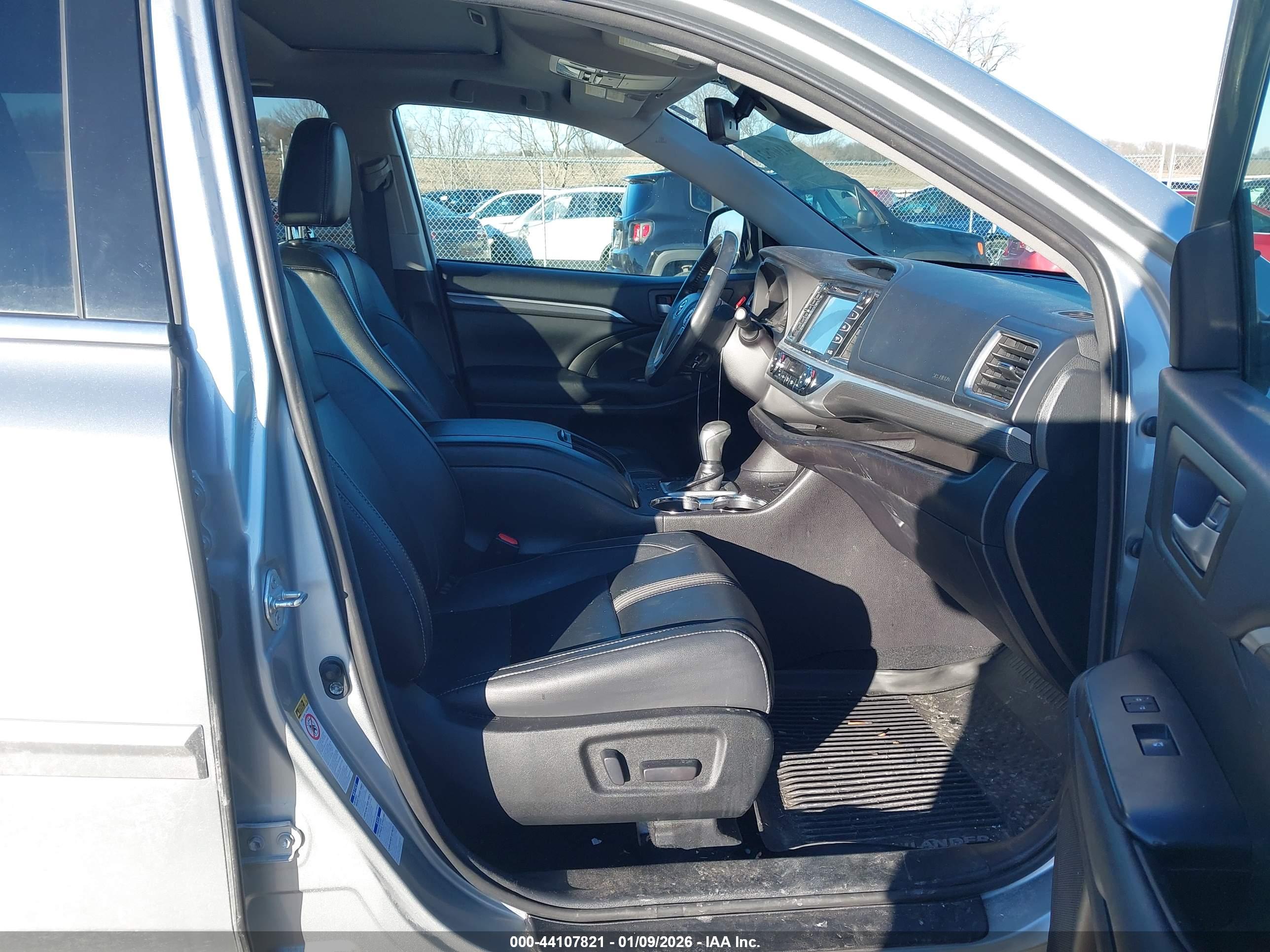 TOYOTA HIGHLANDER image 5
