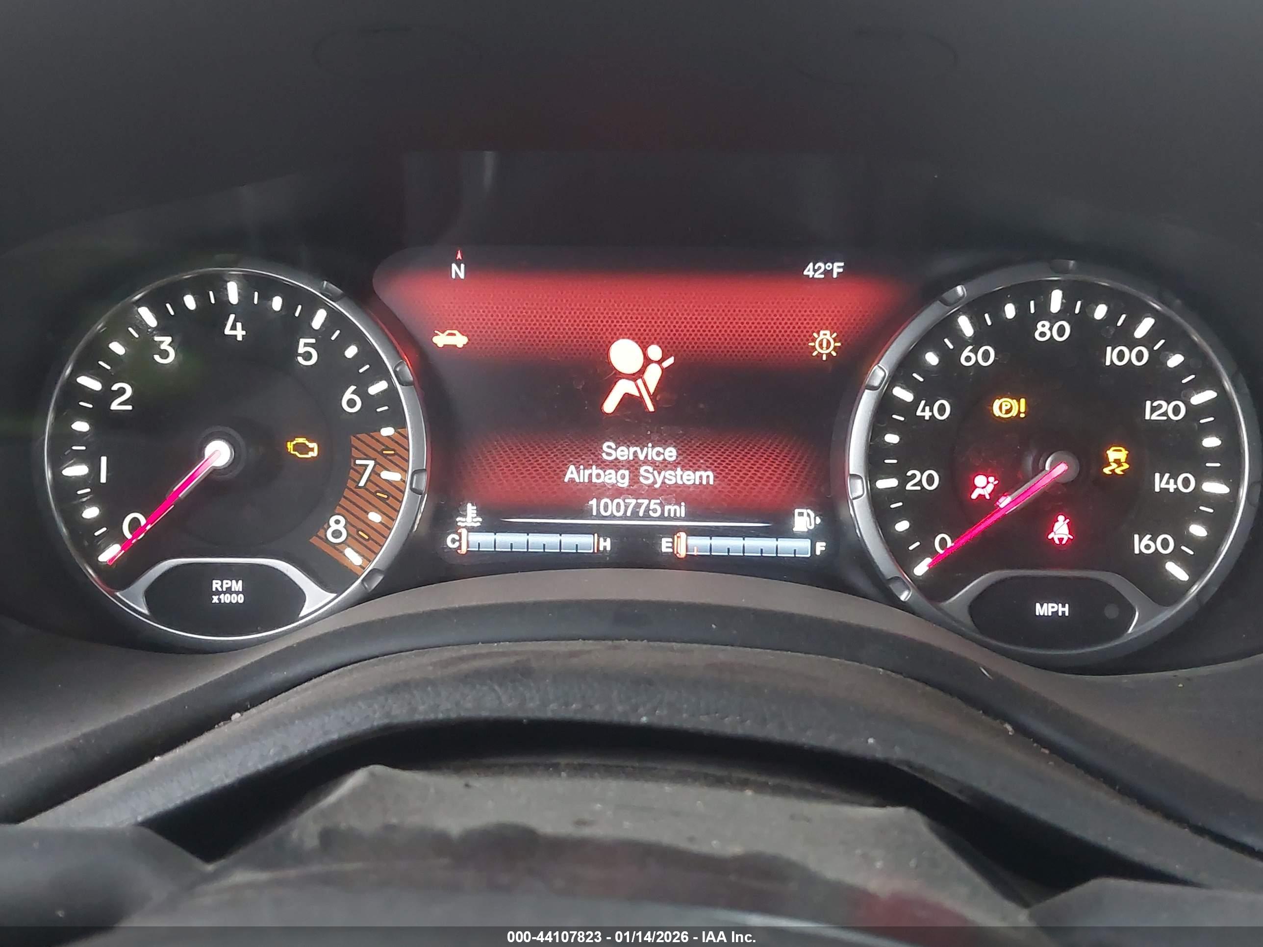 JEEP RENEGADE image 7