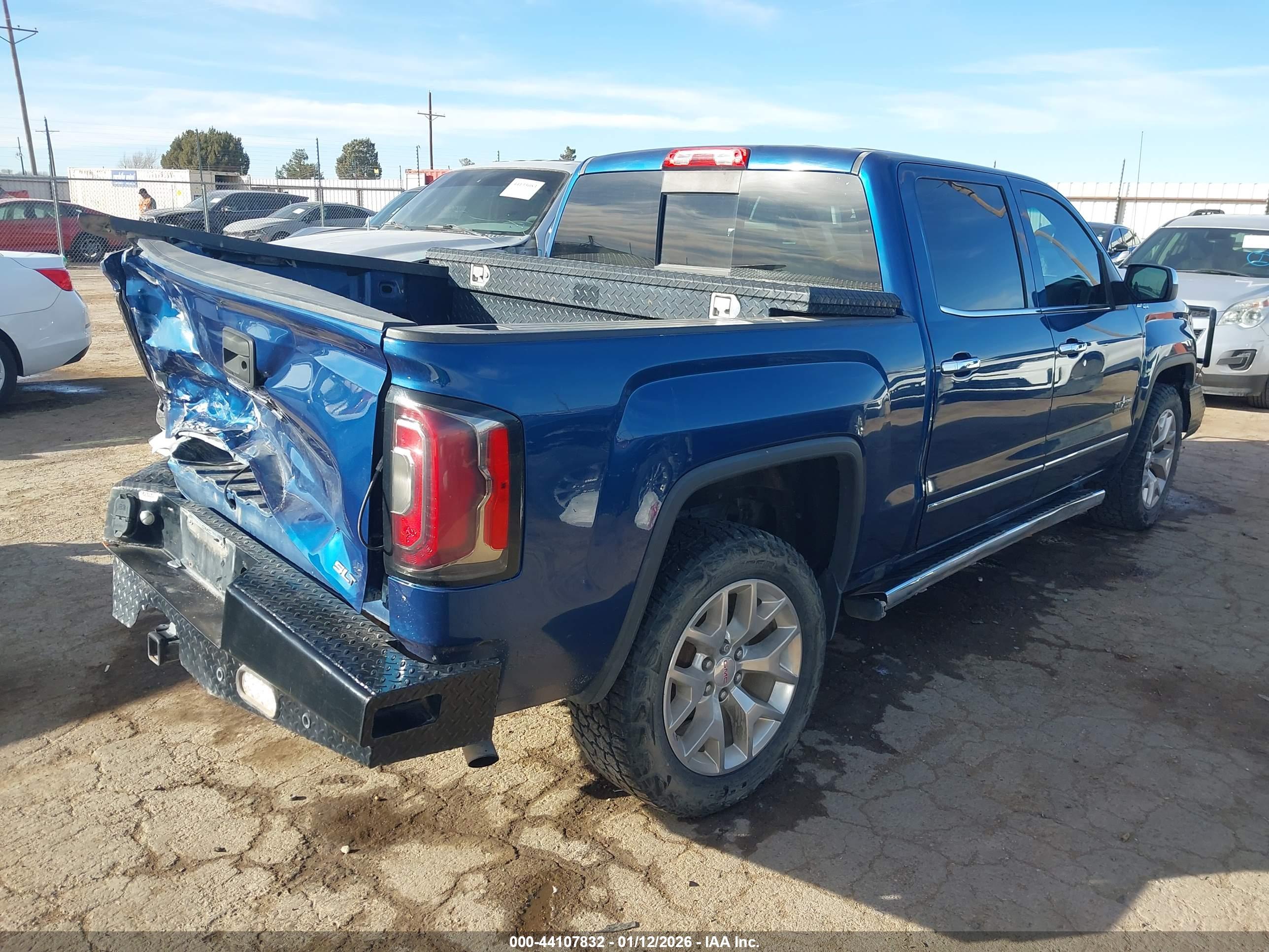 GMC SIERRA image 4