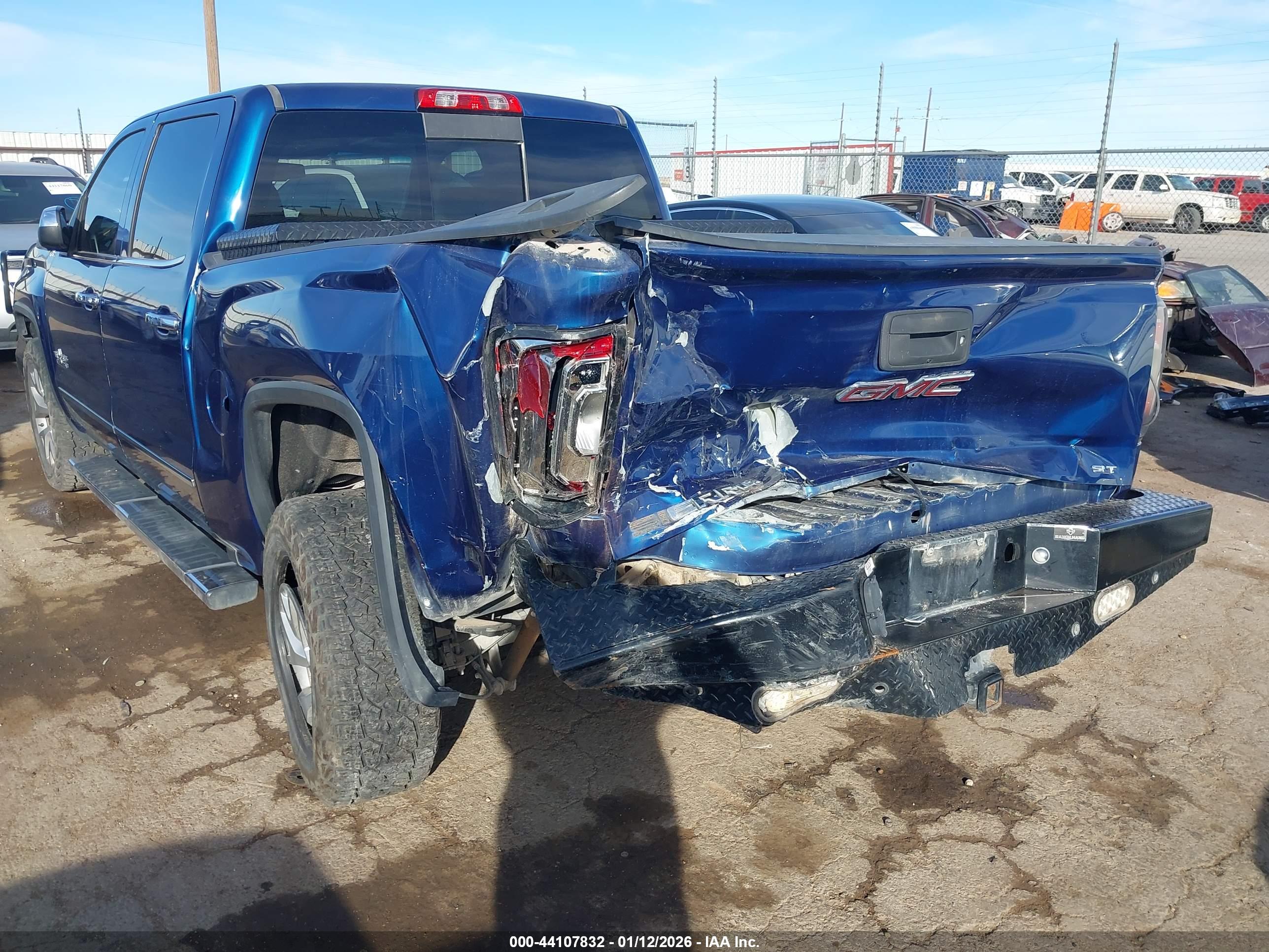 GMC SIERRA image 6