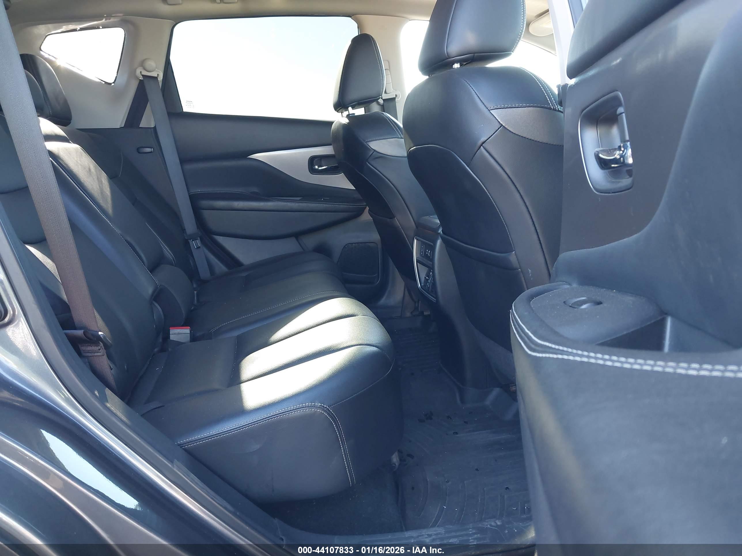 NISSAN MURANO image 8