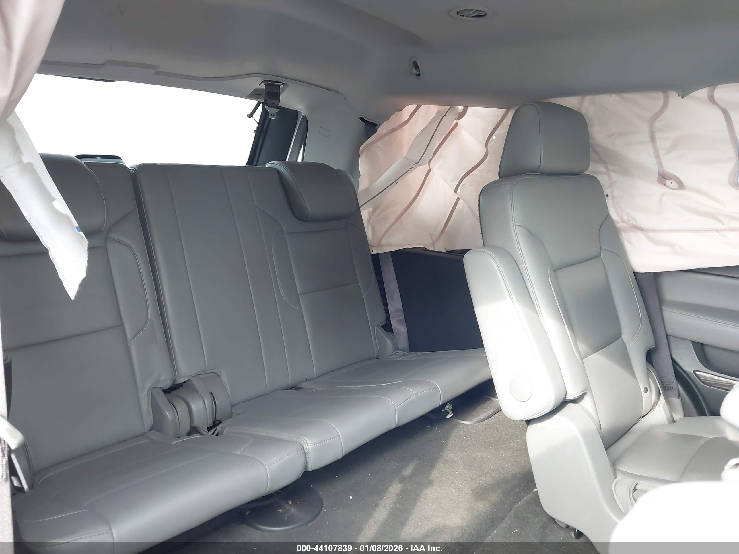 CHEVROLET TAHOE image 8