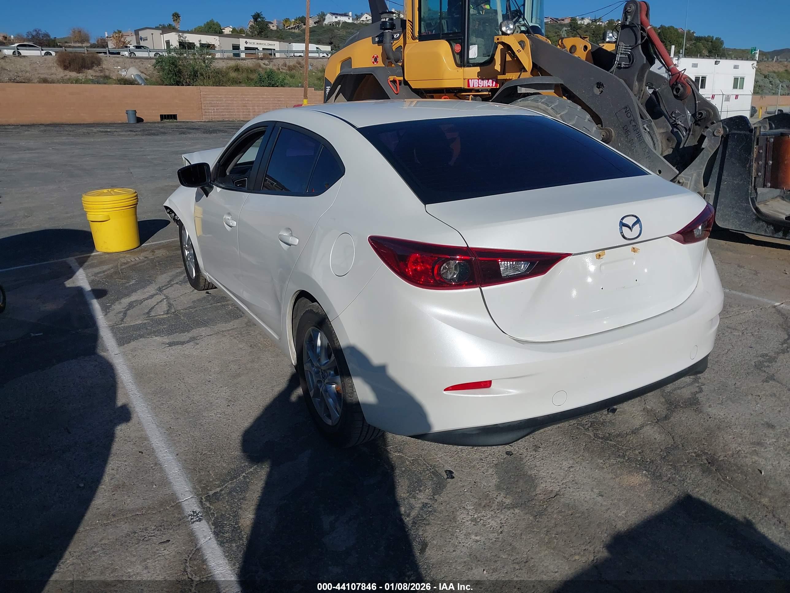 MAZDA MAZDA3 image 3