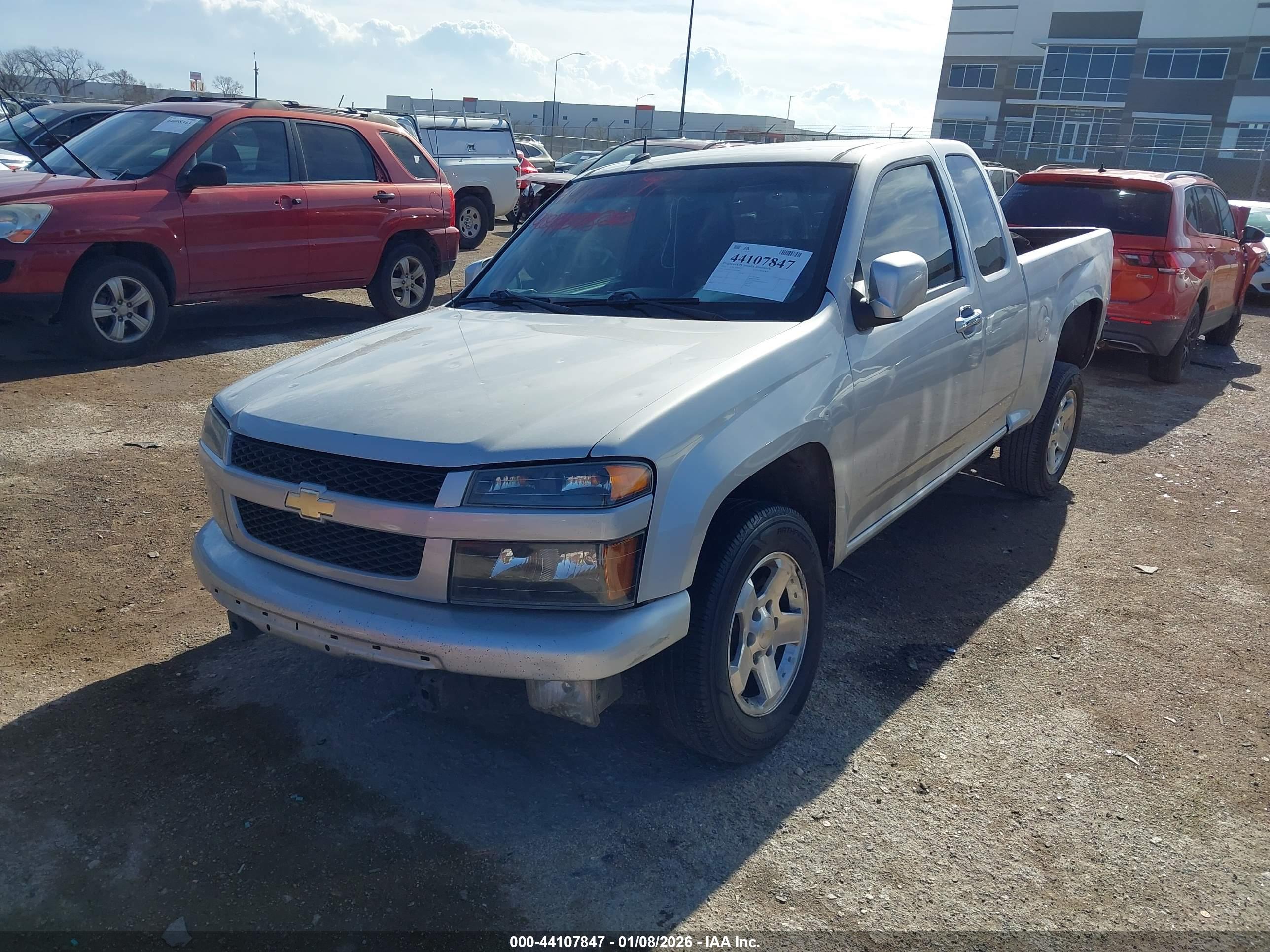 CHEVROLET COLORADO image 2