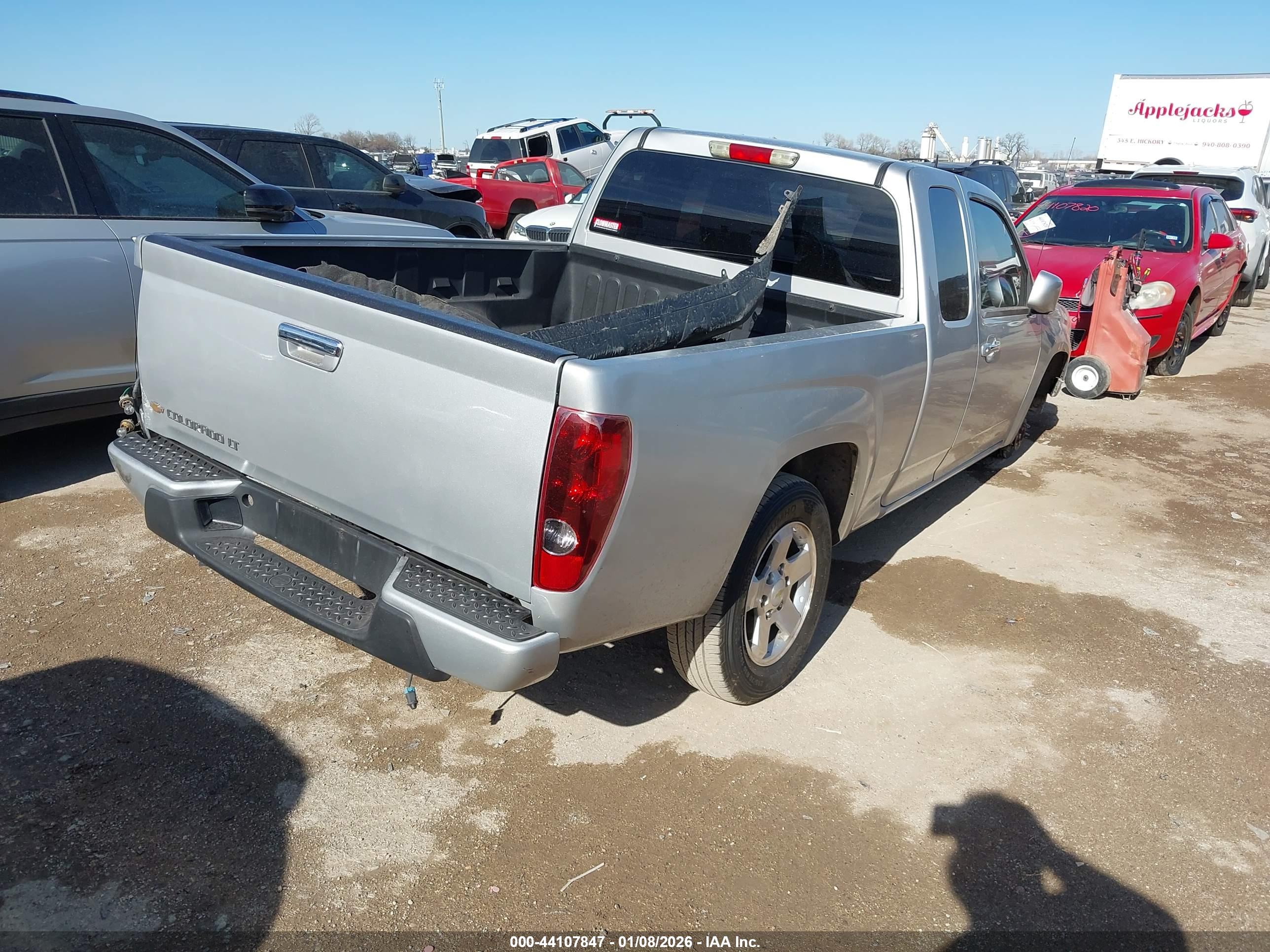 CHEVROLET COLORADO image 4
