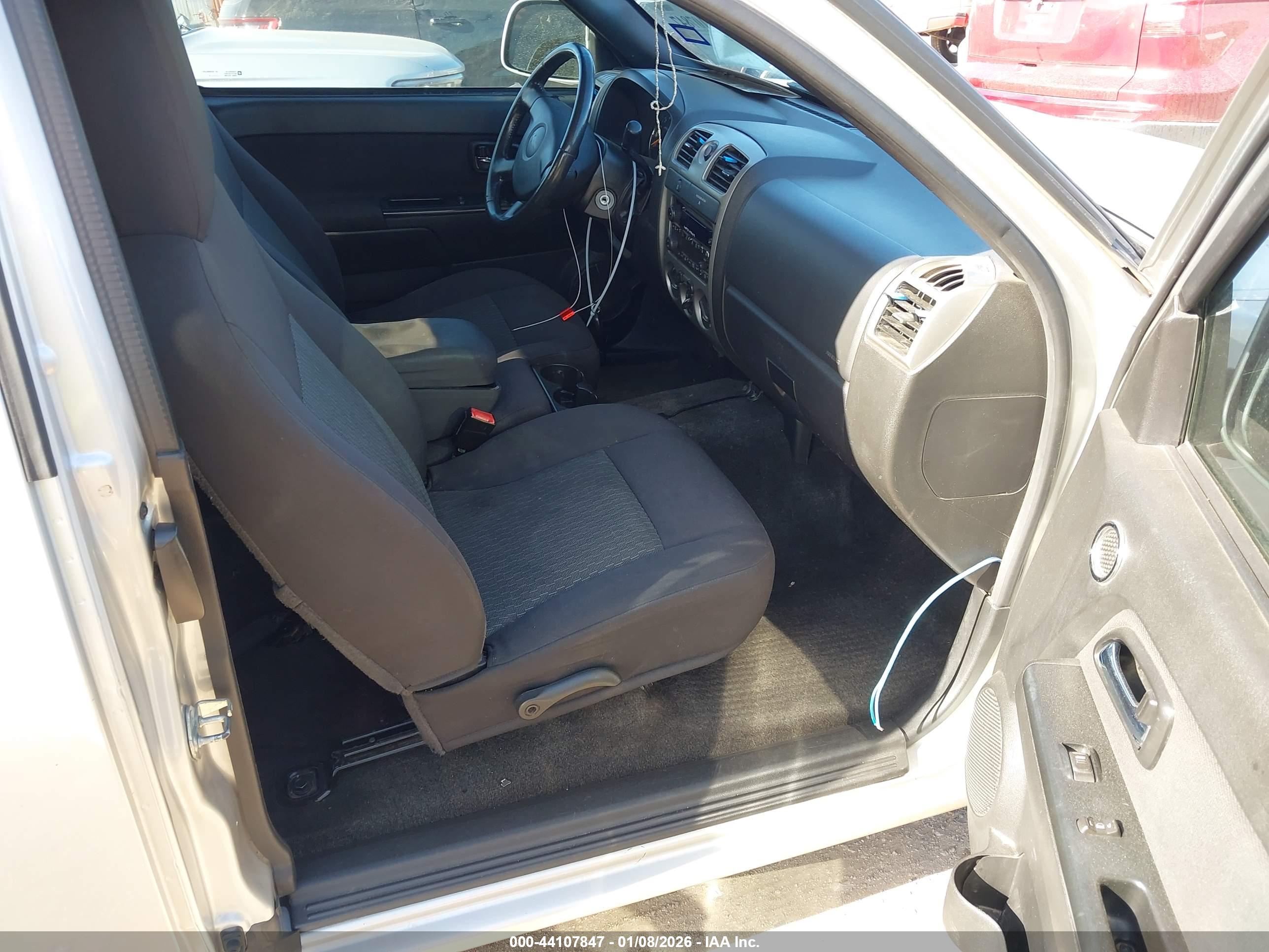 CHEVROLET COLORADO image 5