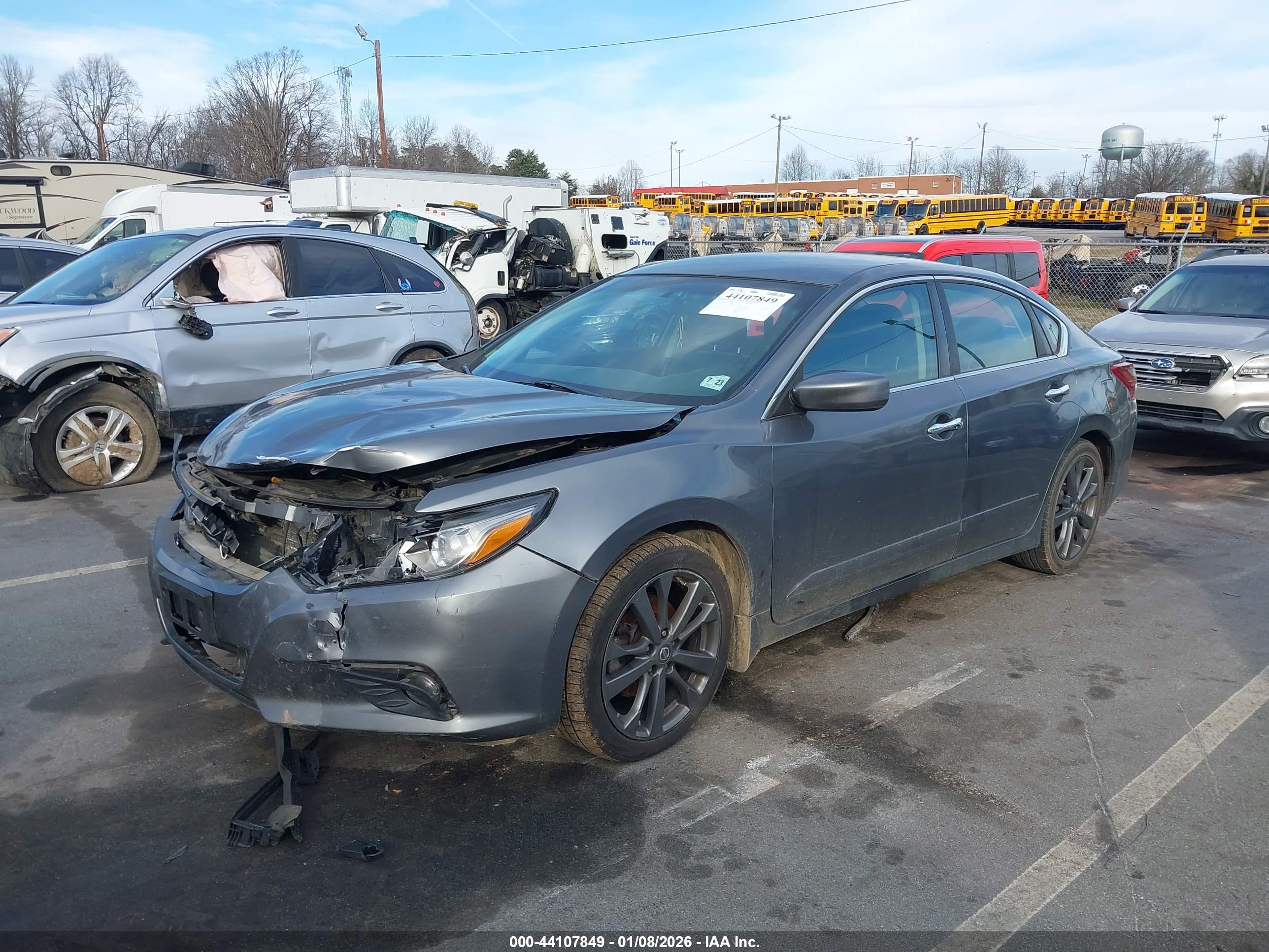 NISSAN ALTIMA image 2