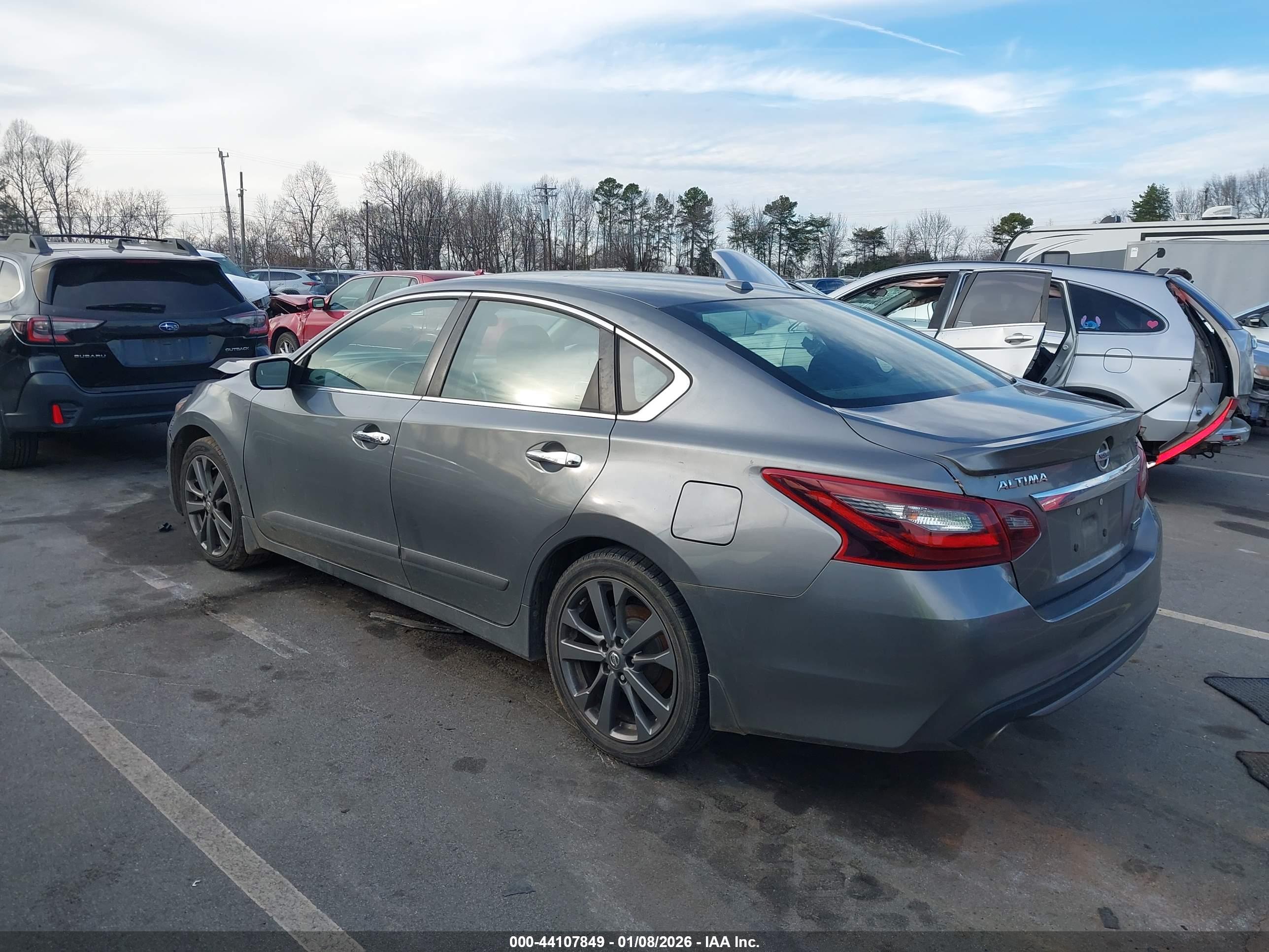 NISSAN ALTIMA image 3